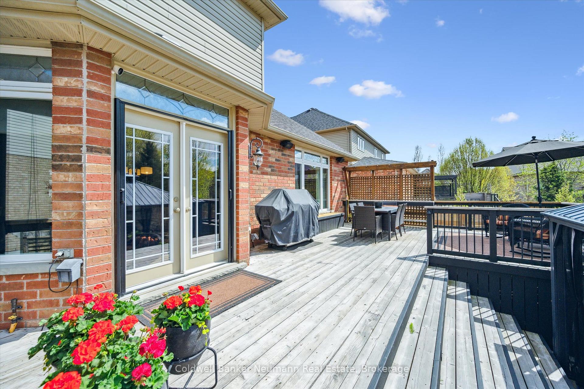 Photo 40 of 8 Ray Crescent, Guelph, Pineridge/Westminster Woods — HOMEH