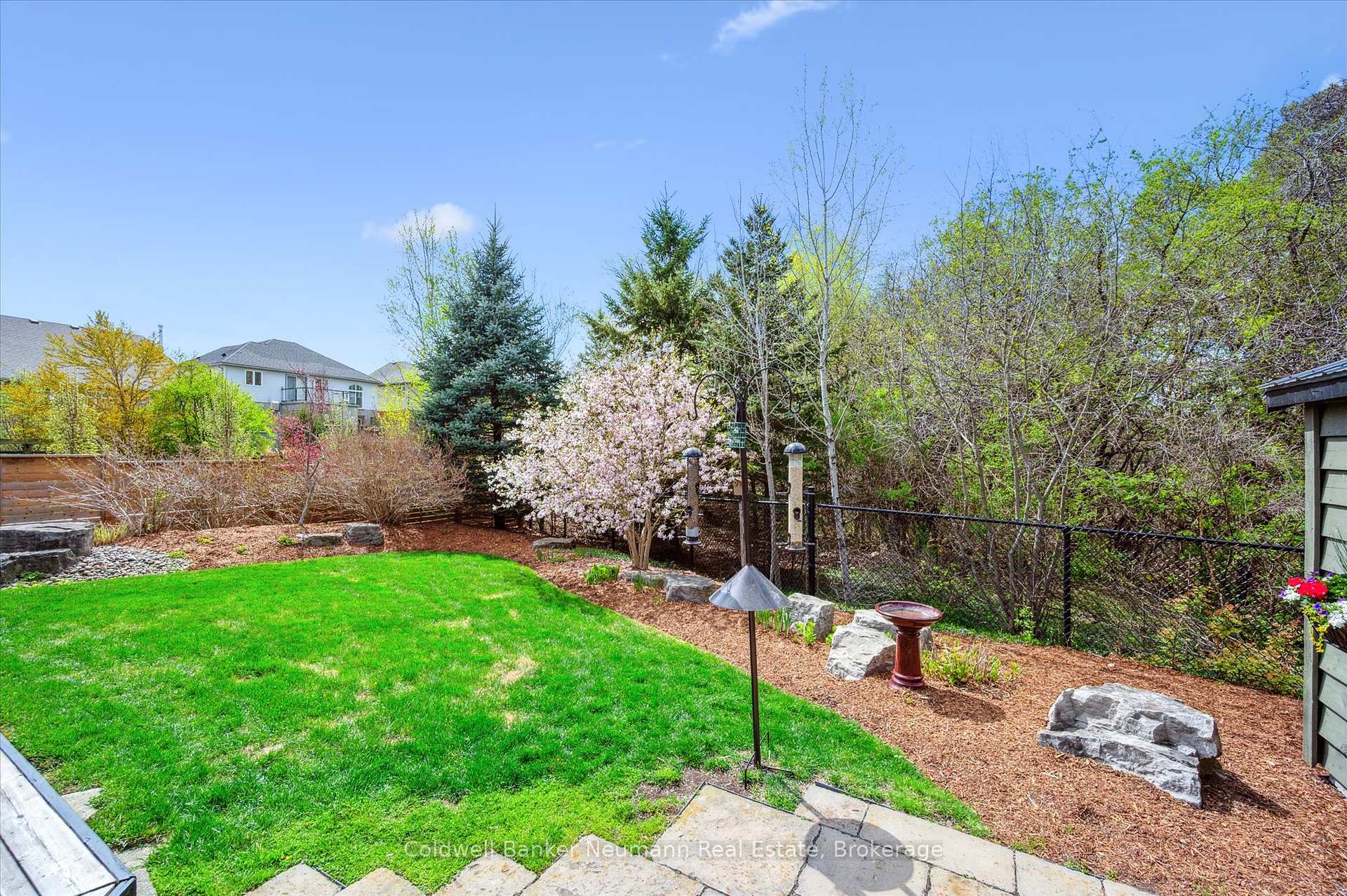 Photo 45 of 8 Ray Crescent, Guelph, Pineridge/Westminster Woods — HOMEH
