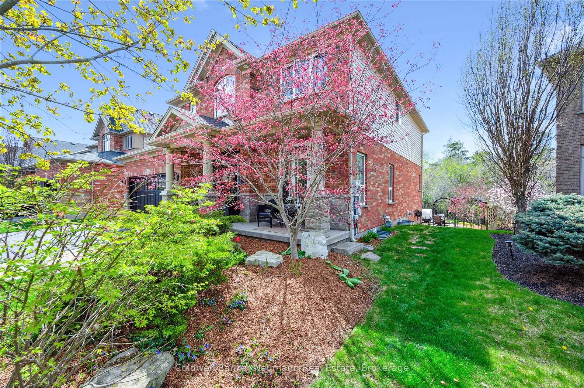 Photo 49 of 8 Ray Crescent, Guelph, Pineridge/Westminster Woods — HOMEH