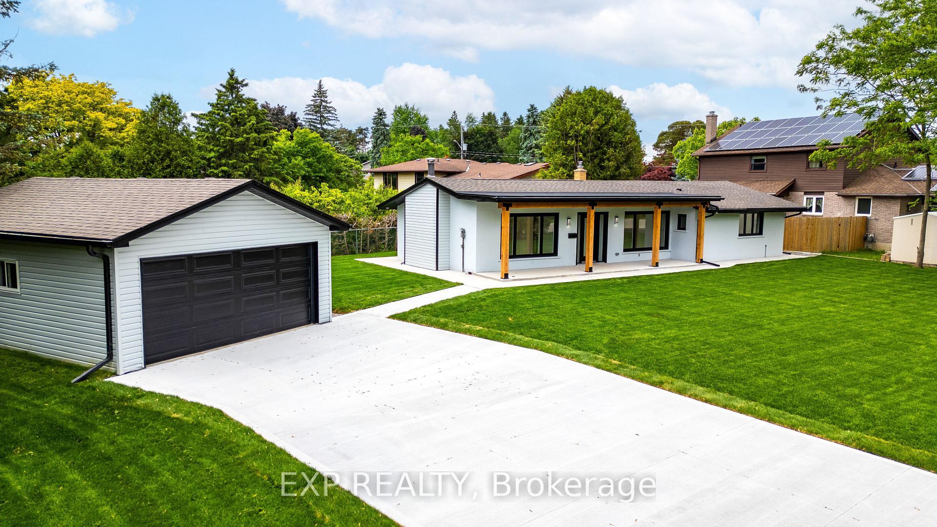 Photo 2 of 643 Hanlon Road, Guelph, Dovercliffe Park/Old University — HOMEH