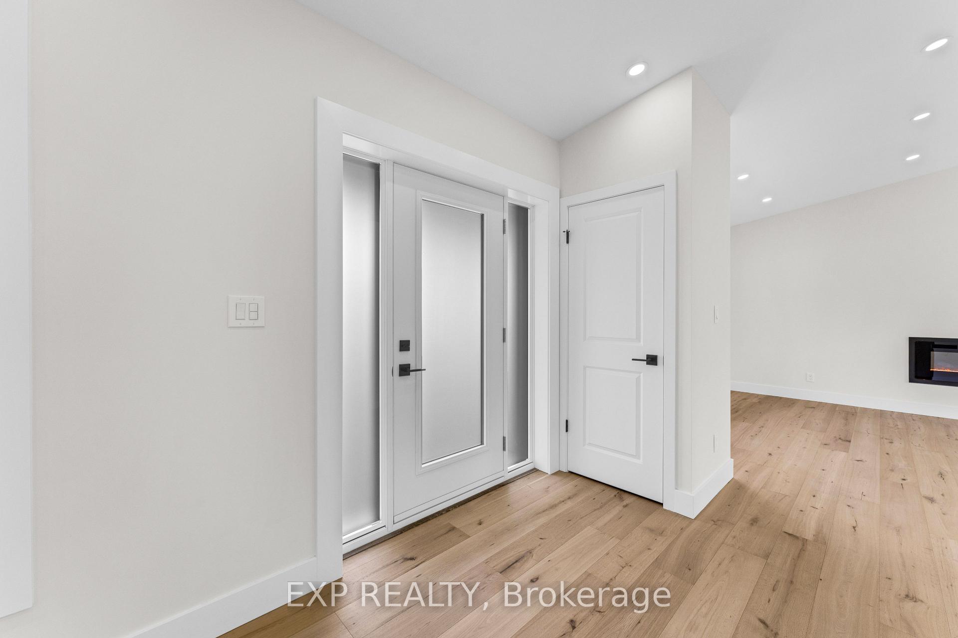Photo 10 of 643 Hanlon Road, Guelph, Dovercliffe Park/Old University — HOMEH