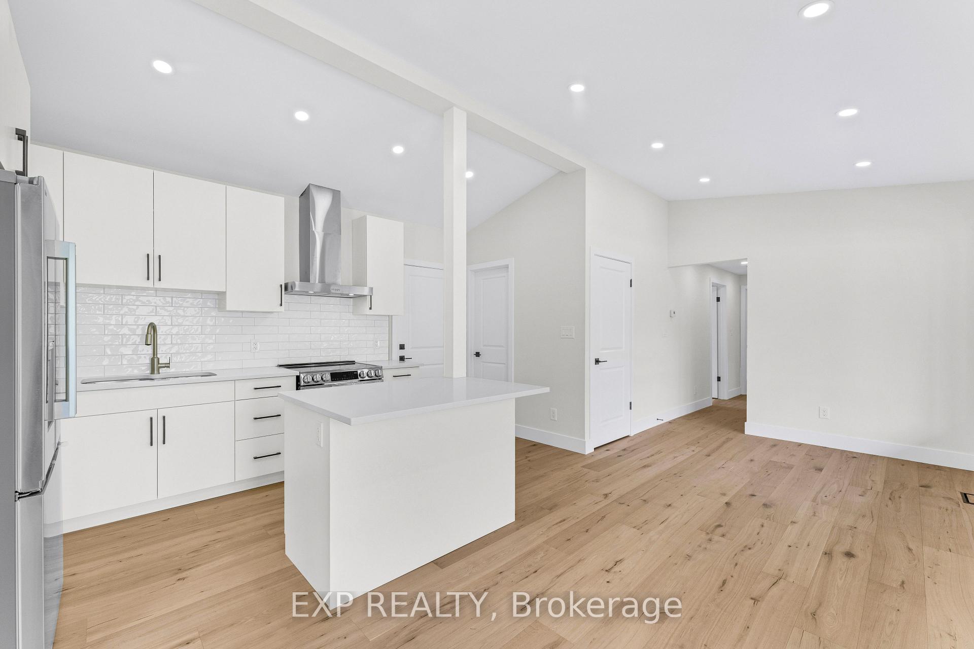 Photo 11 of 643 Hanlon Road, Guelph, Dovercliffe Park/Old University — HOMEH