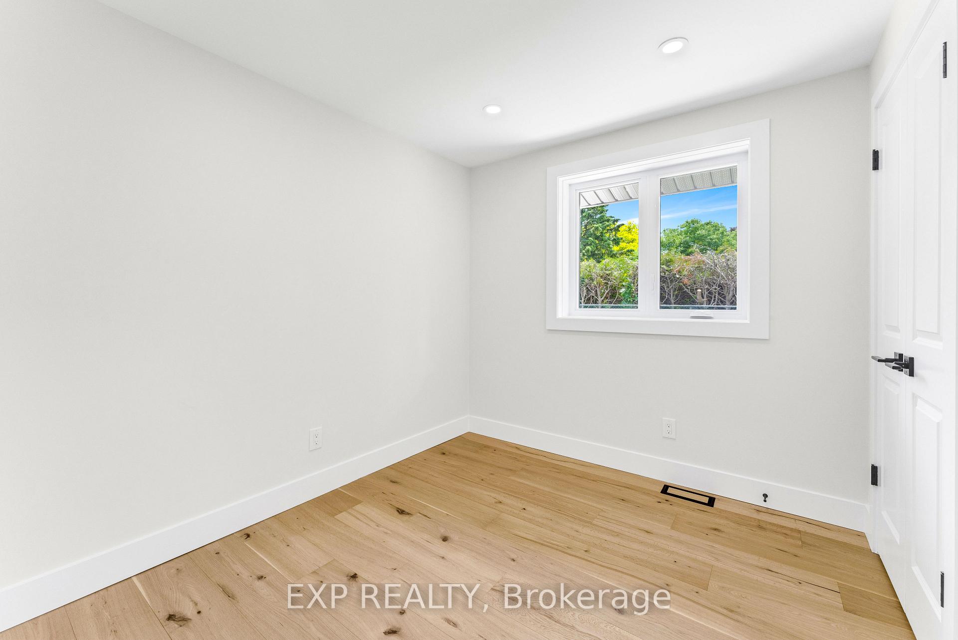 Photo 24 of 643 Hanlon Road, Guelph, Dovercliffe Park/Old University — HOMEH