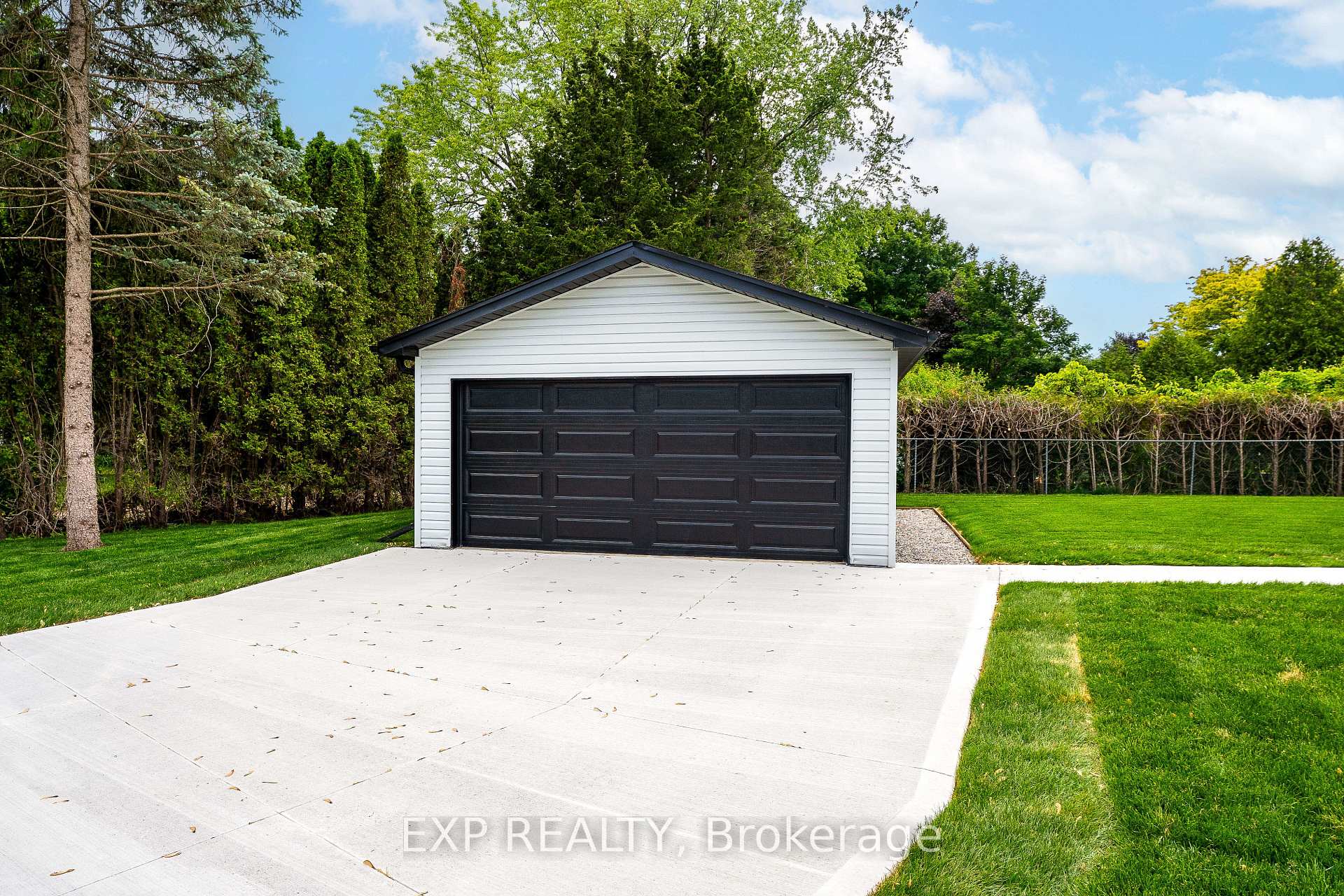 Photo 49 of 643 Hanlon Road, Guelph, Dovercliffe Park/Old University — HOMEH