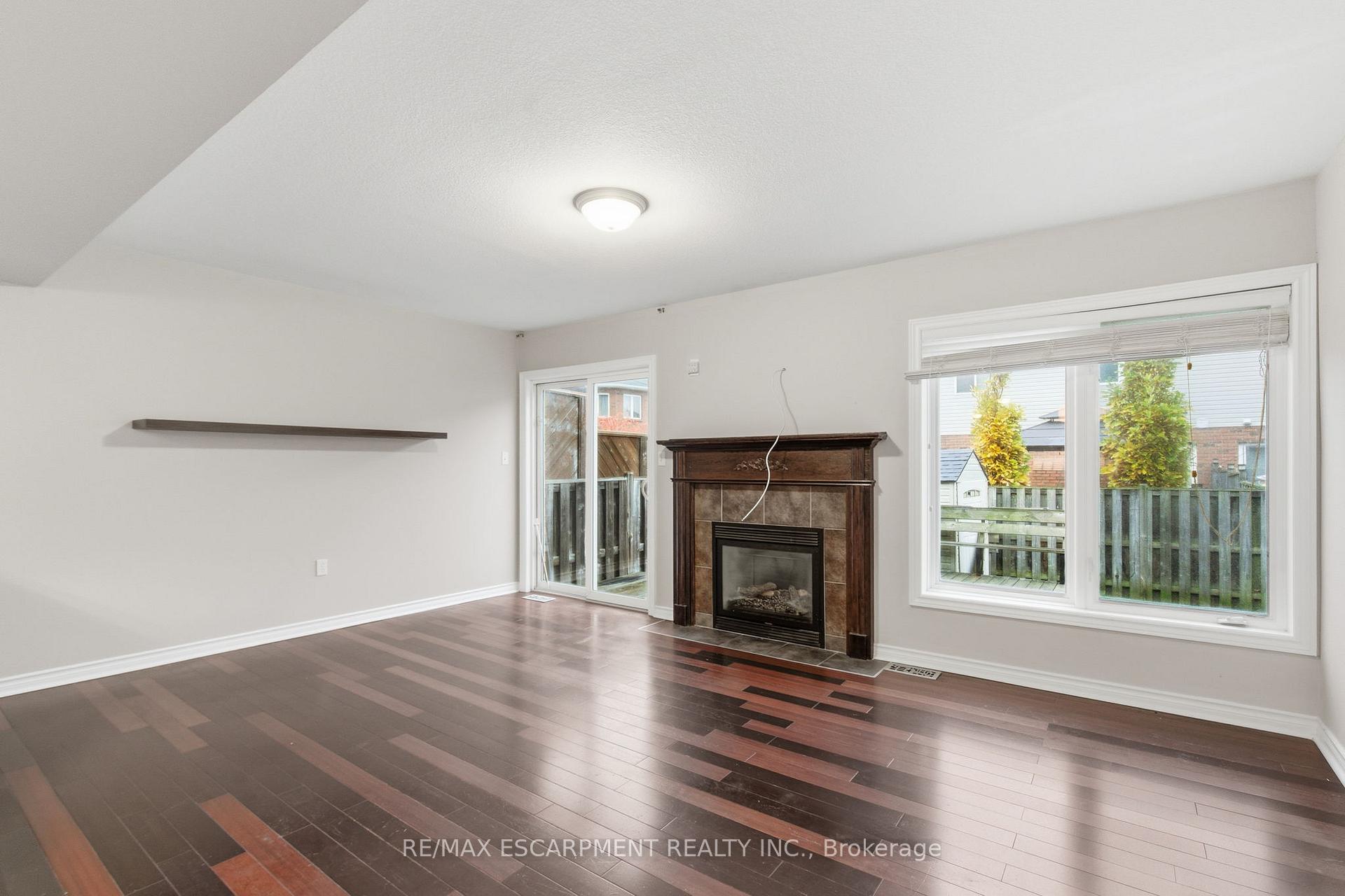 Photo 19 of 19 Blue Mountain Drive, Hamilton, Rural Glanbrook — HOMEH