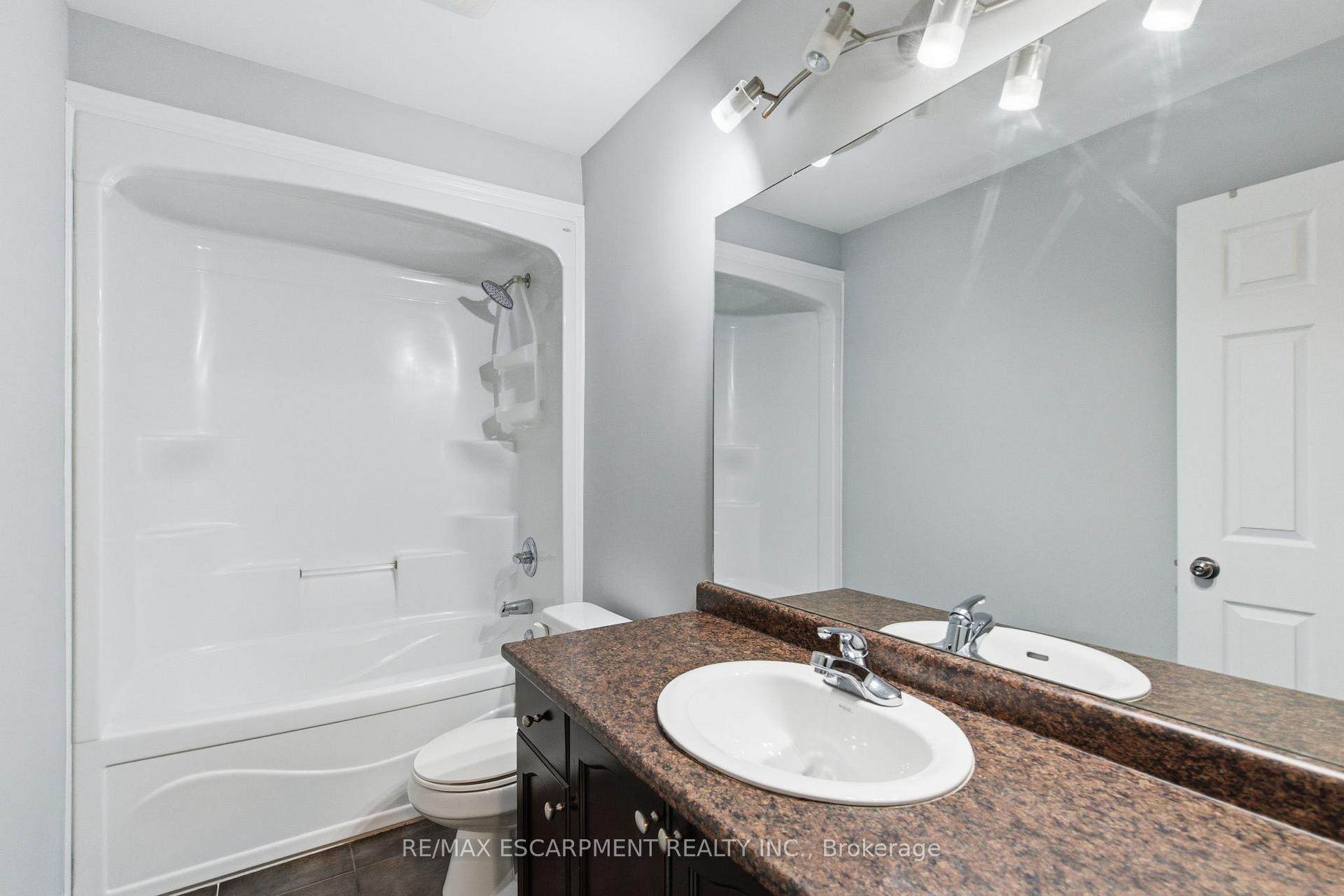 Photo 30 of 19 Blue Mountain Drive, Hamilton, Rural Glanbrook — HOMEH