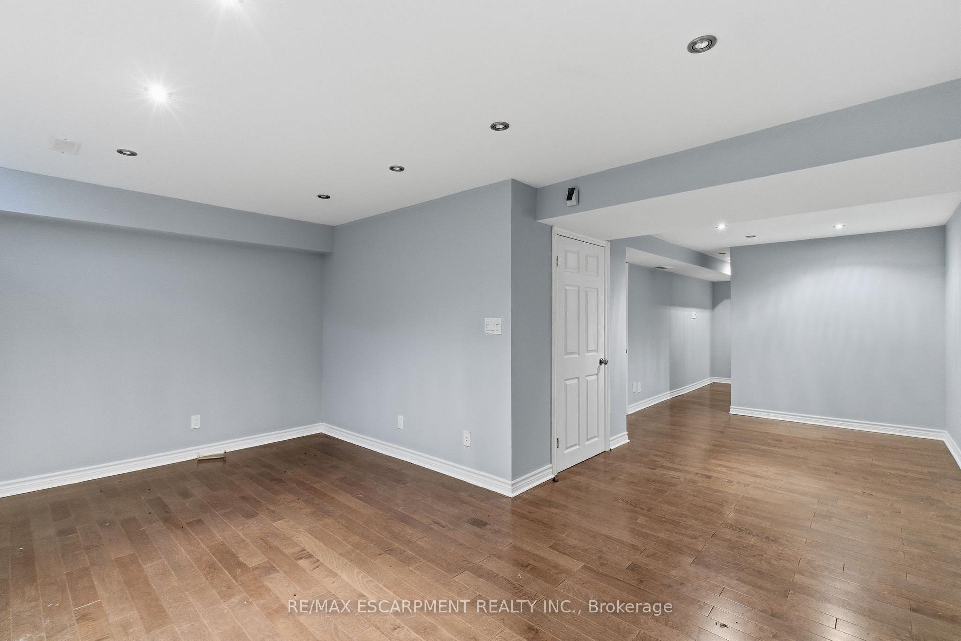 Photo 40 of 19 Blue Mountain Drive, Hamilton, Rural Glanbrook — HOMEH