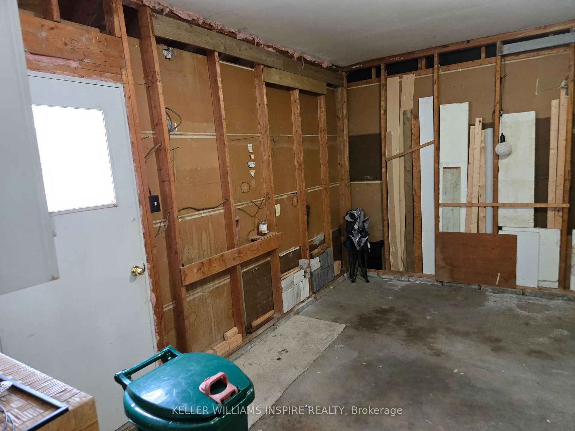 Photo 13 of 10 Flint Drive, Belleville, Belleville Ward — HOMEH