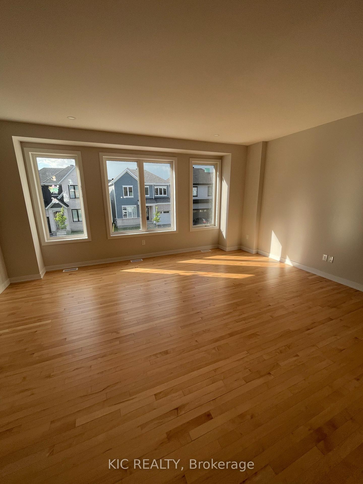 Photo 8 of 420 Appalachian Circle, Ottawa, Barrhaven - Half Moon Bay — HOMEH