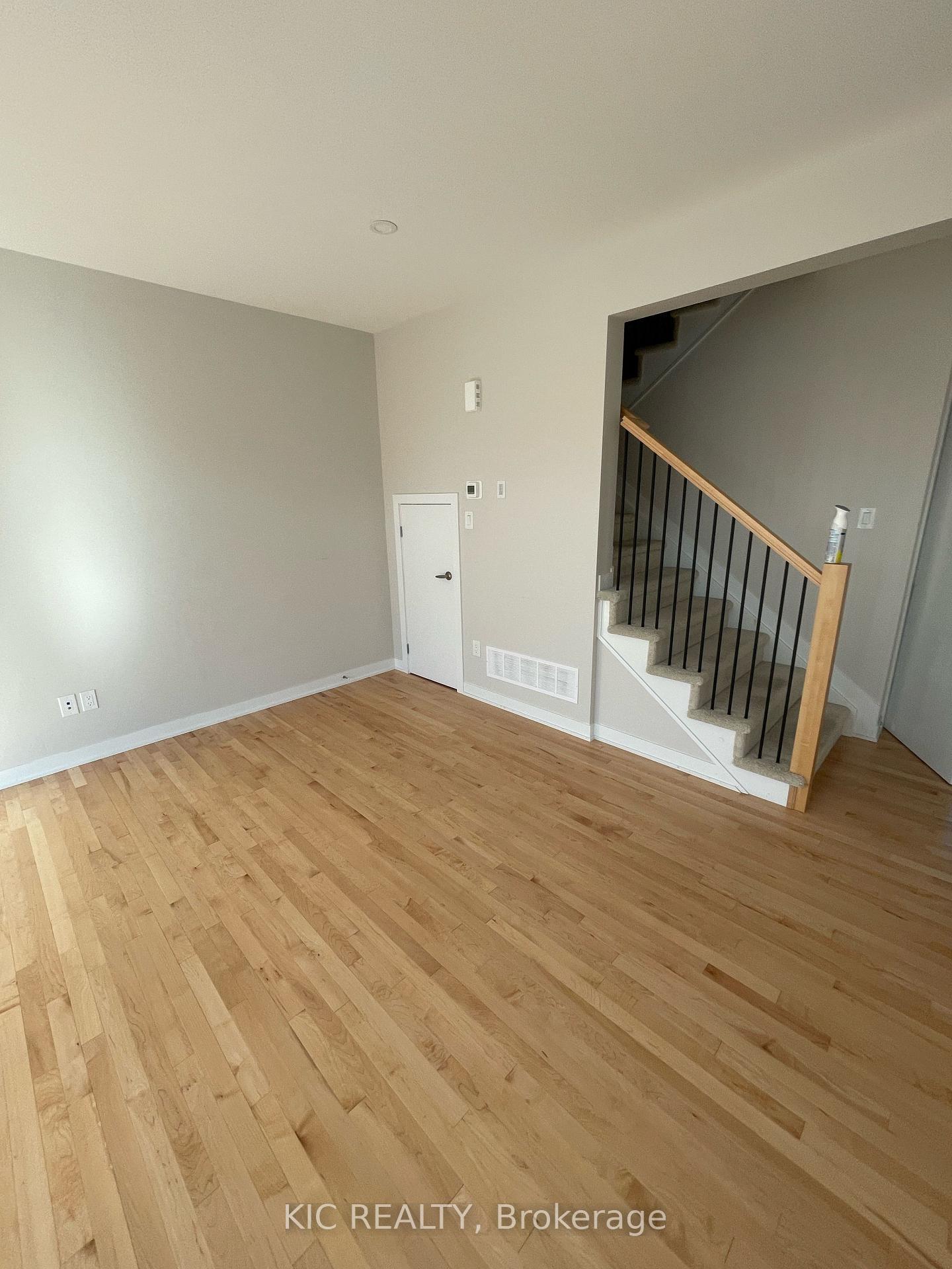 Photo 12 of 420 Appalachian Circle, Ottawa, Barrhaven - Half Moon Bay — HOMEH