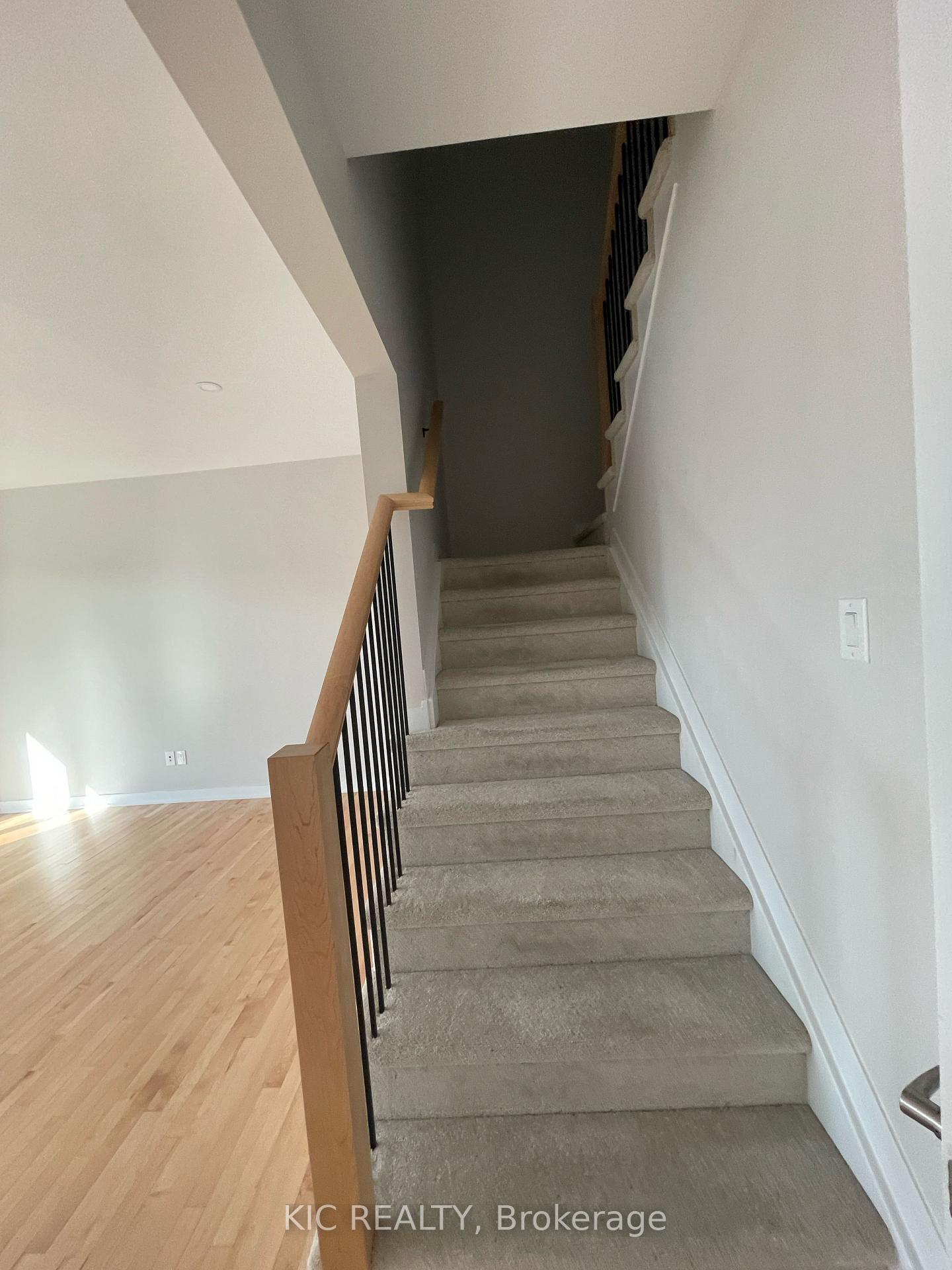 Photo 13 of 420 Appalachian Circle, Ottawa, Barrhaven - Half Moon Bay — HOMEH