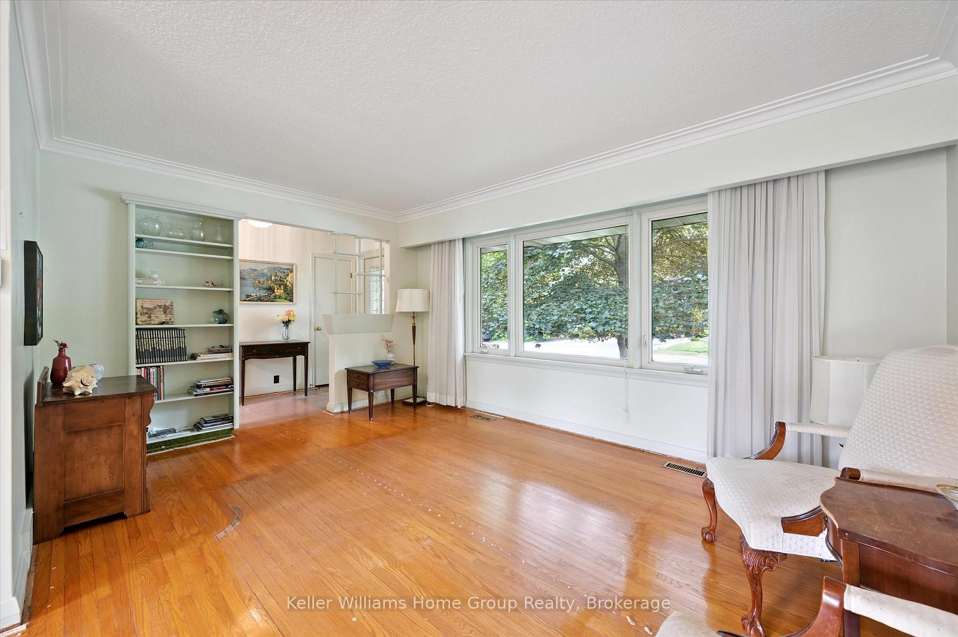 Photo 9 of 34 Hales Crescent, Guelph, Dovercliffe Park/Old University — HOMEH