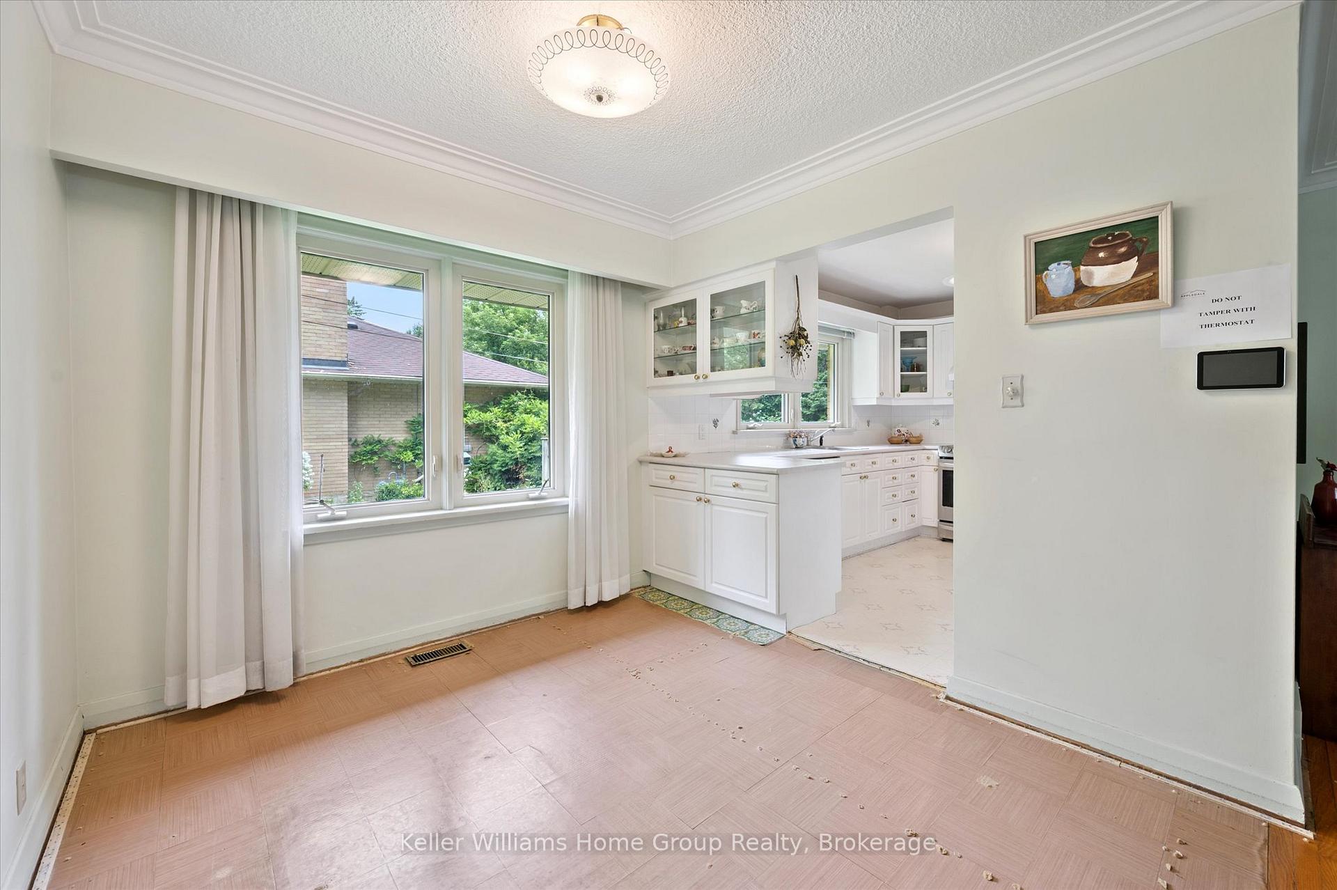 Photo 12 of 34 Hales Crescent, Guelph, Dovercliffe Park/Old University — HOMEH