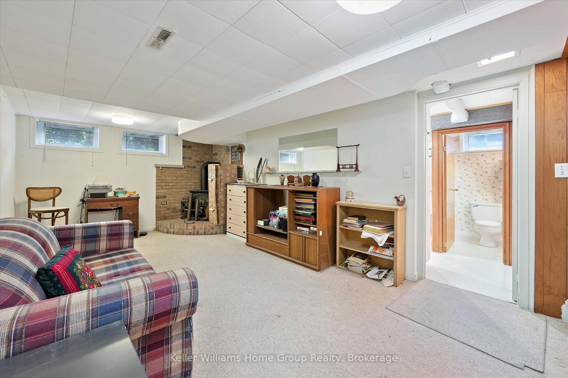 Photo 27 of 34 Hales Crescent, Guelph, Dovercliffe Park/Old University — HOMEH