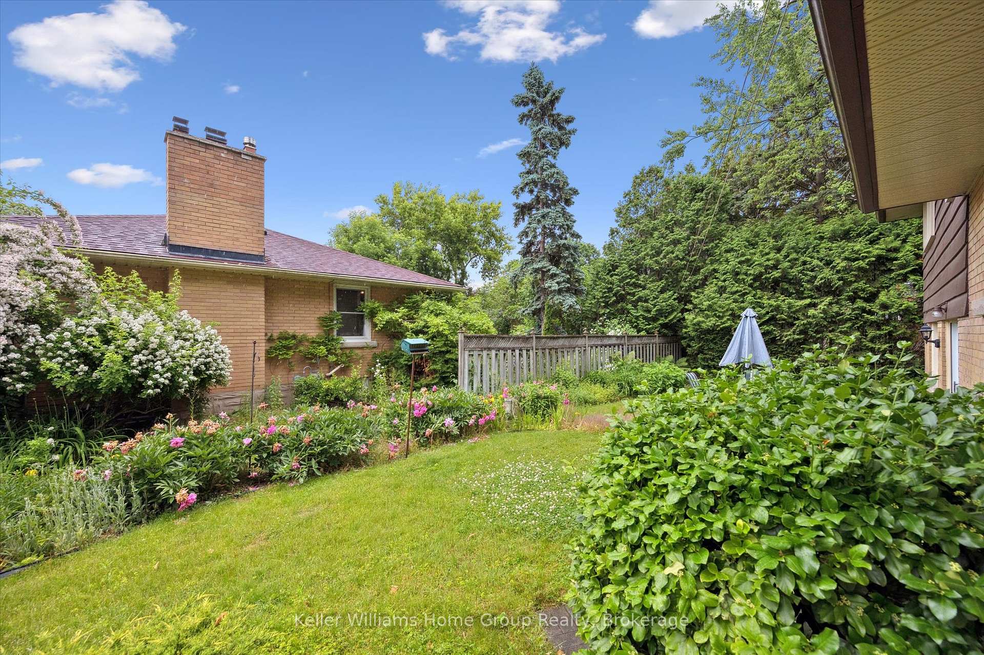 Photo 33 of 34 Hales Crescent, Guelph, Dovercliffe Park/Old University — HOMEH