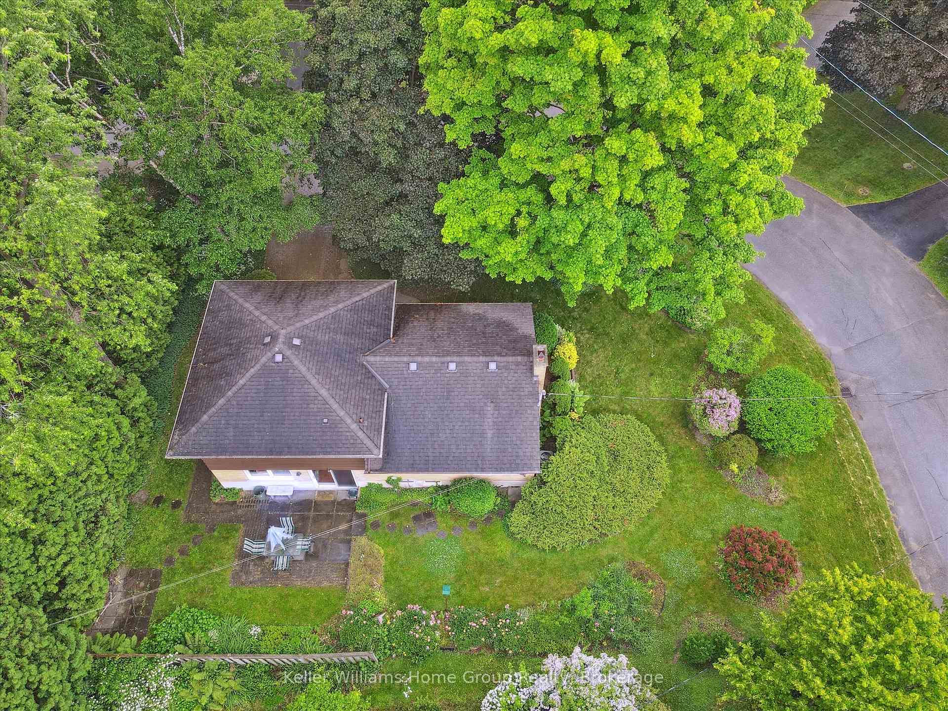 Photo 37 of 34 Hales Crescent, Guelph, Dovercliffe Park/Old University — HOMEH