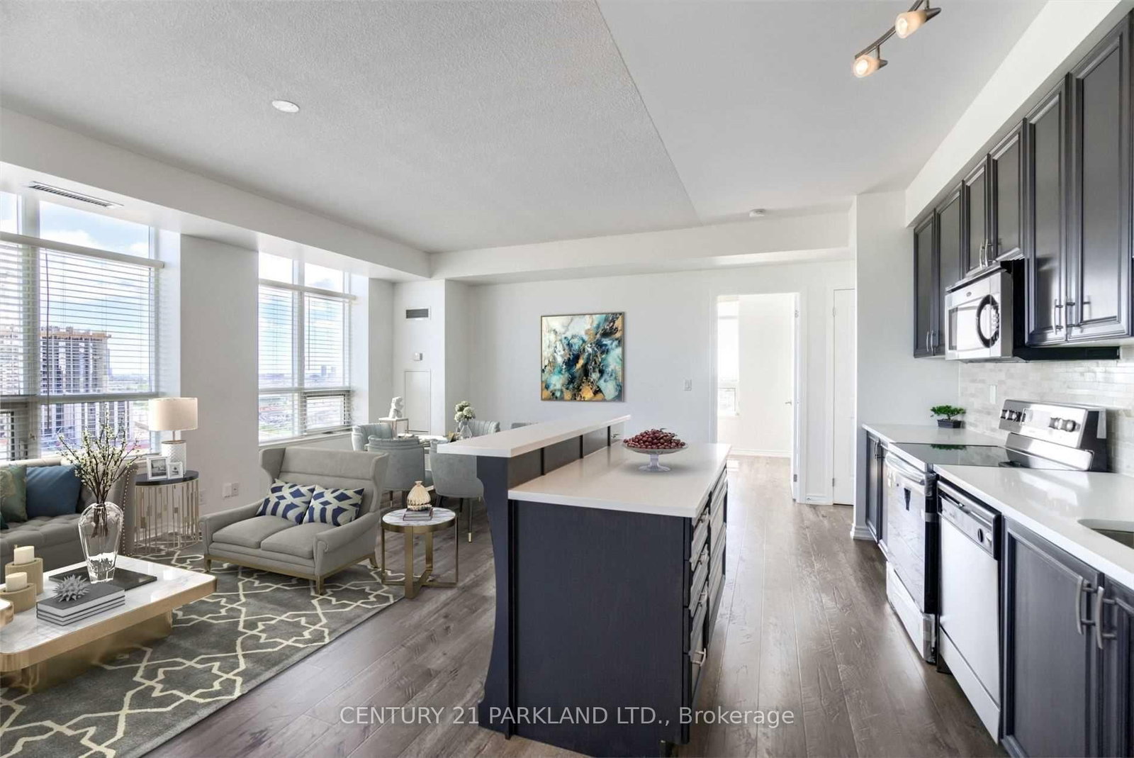 Photo 6 of Unit 1114, 9225 Jane St, Vaughan, Maple — HOMEH