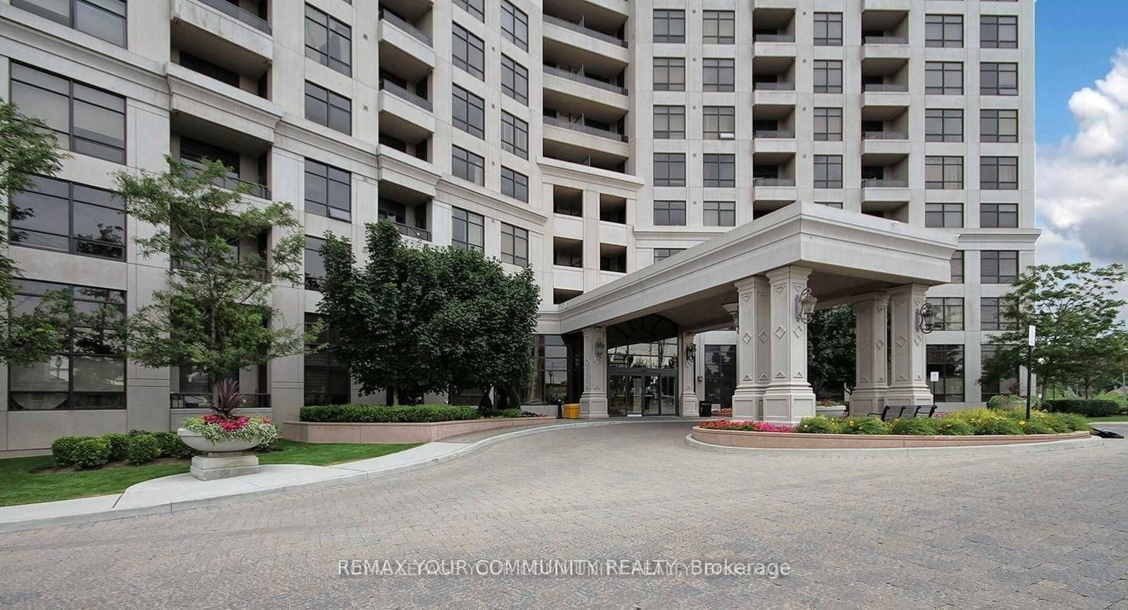 Photo 2 of Unit 1002, 9225 Jane St, Vaughan, Maple — HOMEH