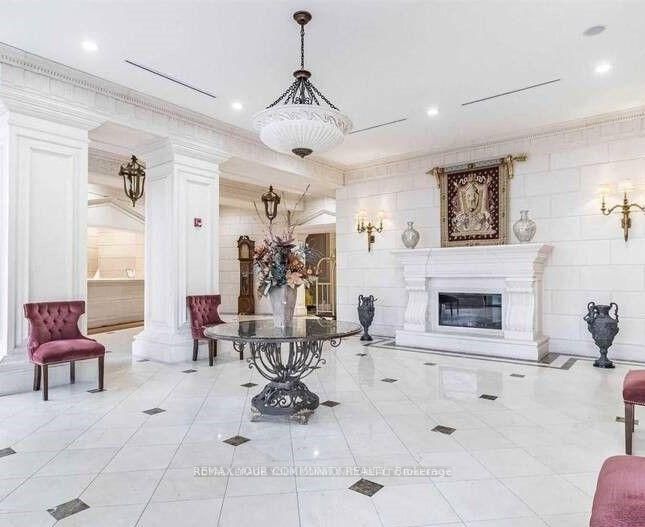Photo 3 of Unit 1002, 9225 Jane St, Vaughan, Maple — HOMEH