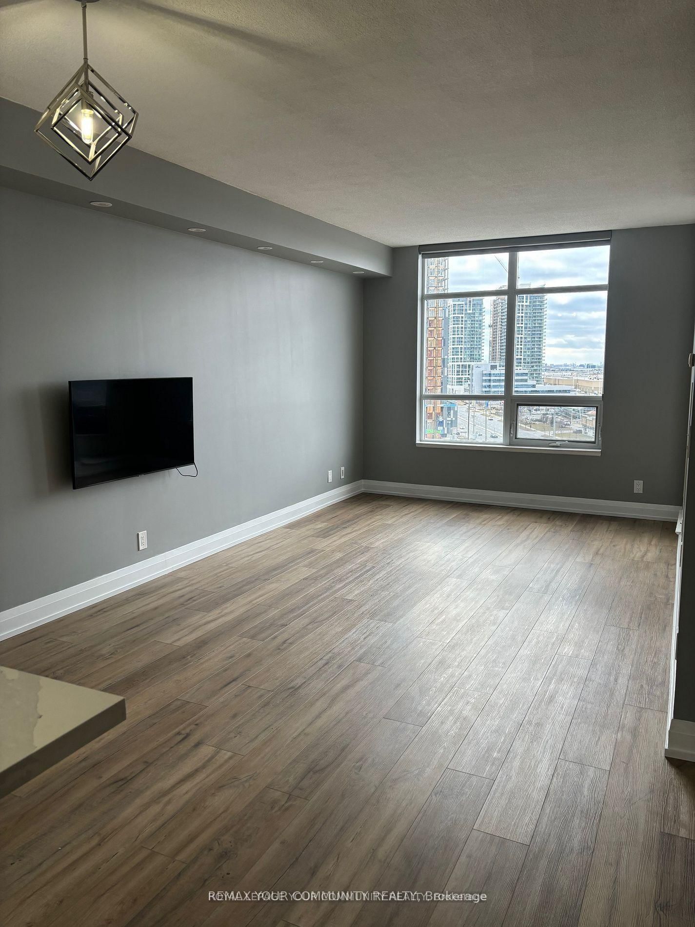 Photo 10 of Unit 1002, 9225 Jane St, Vaughan, Maple — HOMEH