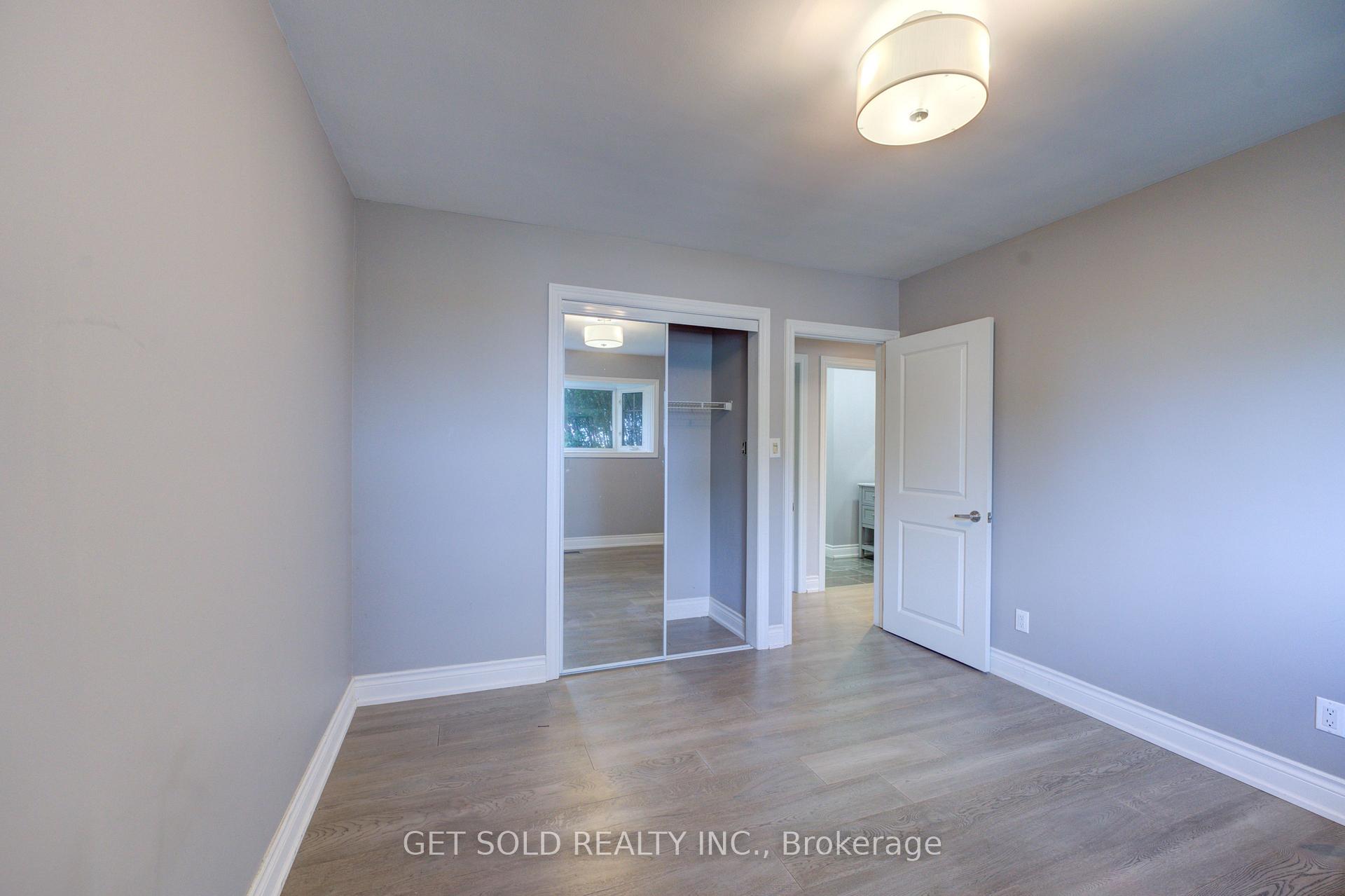 Photo 8 of 132 Pine Drive, Hamilton, Stoney Creek — HOMEH