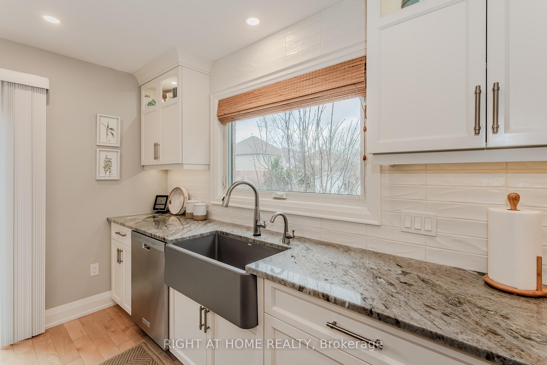 Photo 16 of 9 Peer Drive, Guelph, Kortright Hills — HOMEH