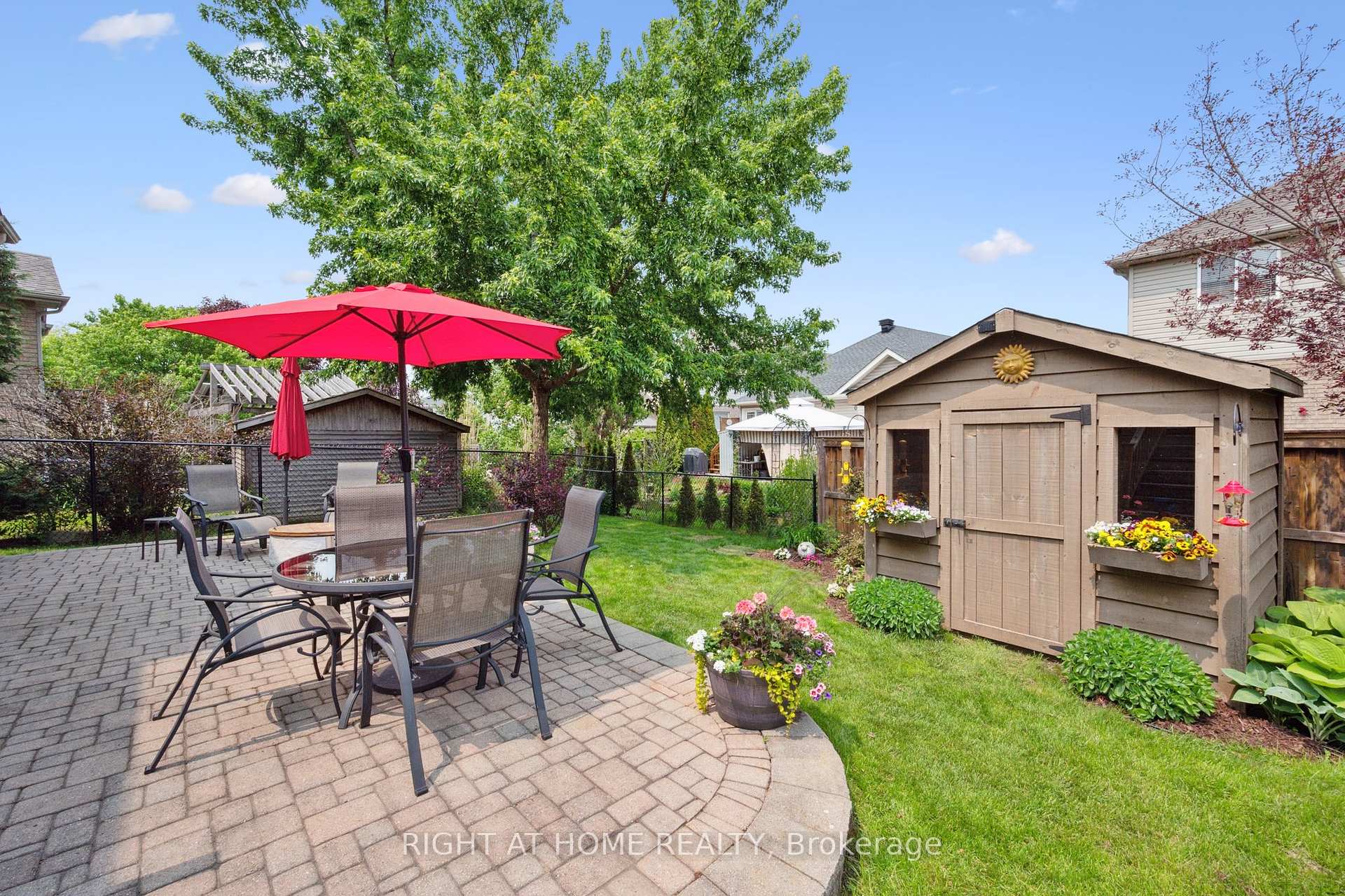 Photo 43 of 9 Peer Drive, Guelph, Kortright Hills — HOMEH