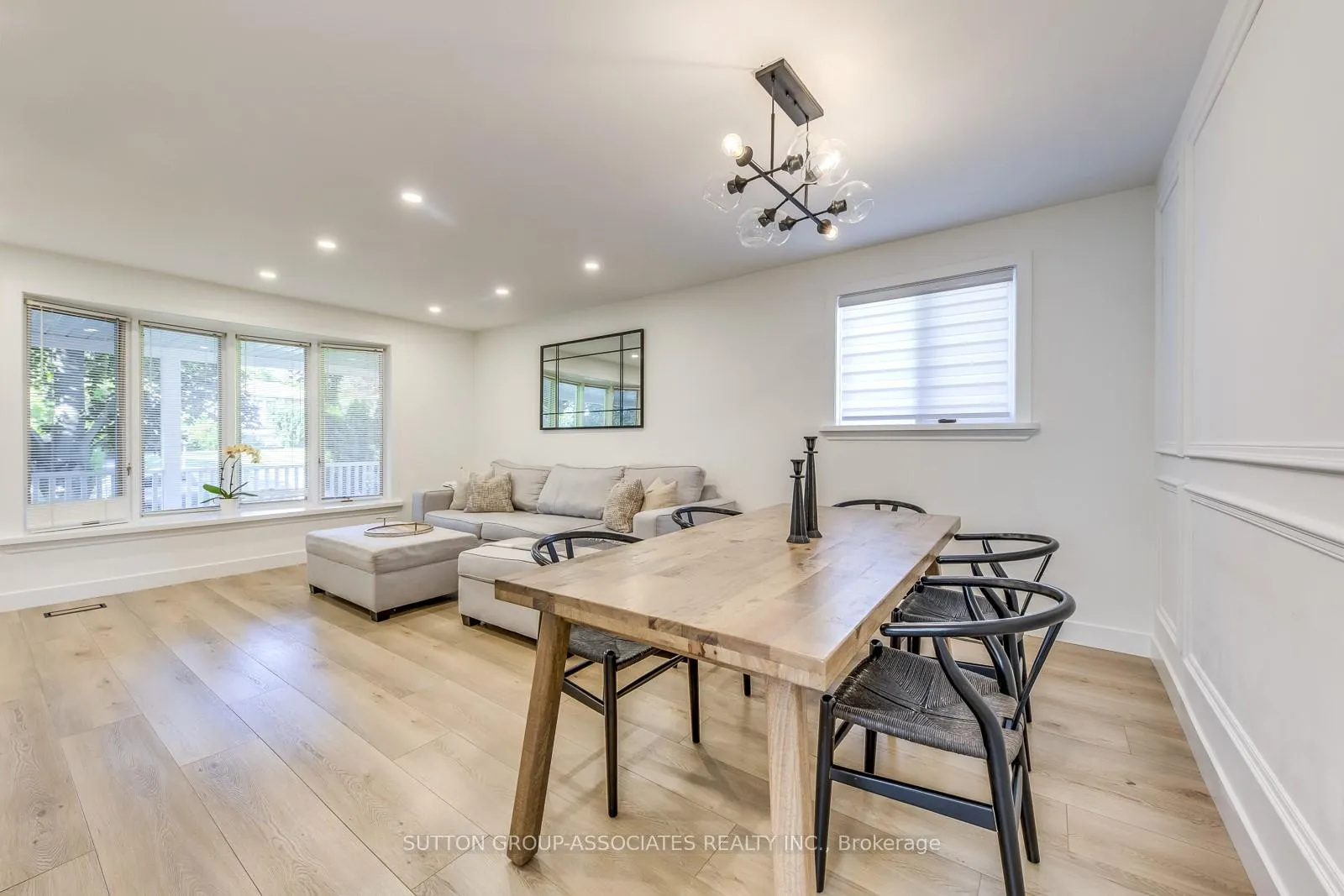 Photo 7 of 1 Laurentide Avenue, Aurora, Aurora Heights — HOMEH