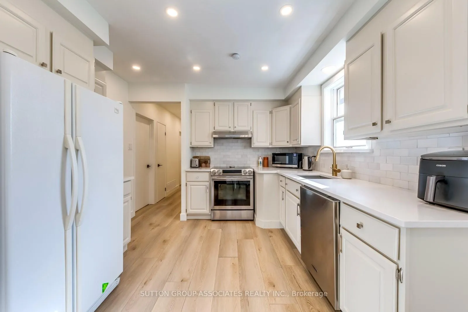 Photo 9 of 1 Laurentide Avenue, Aurora, Aurora Heights — HOMEH