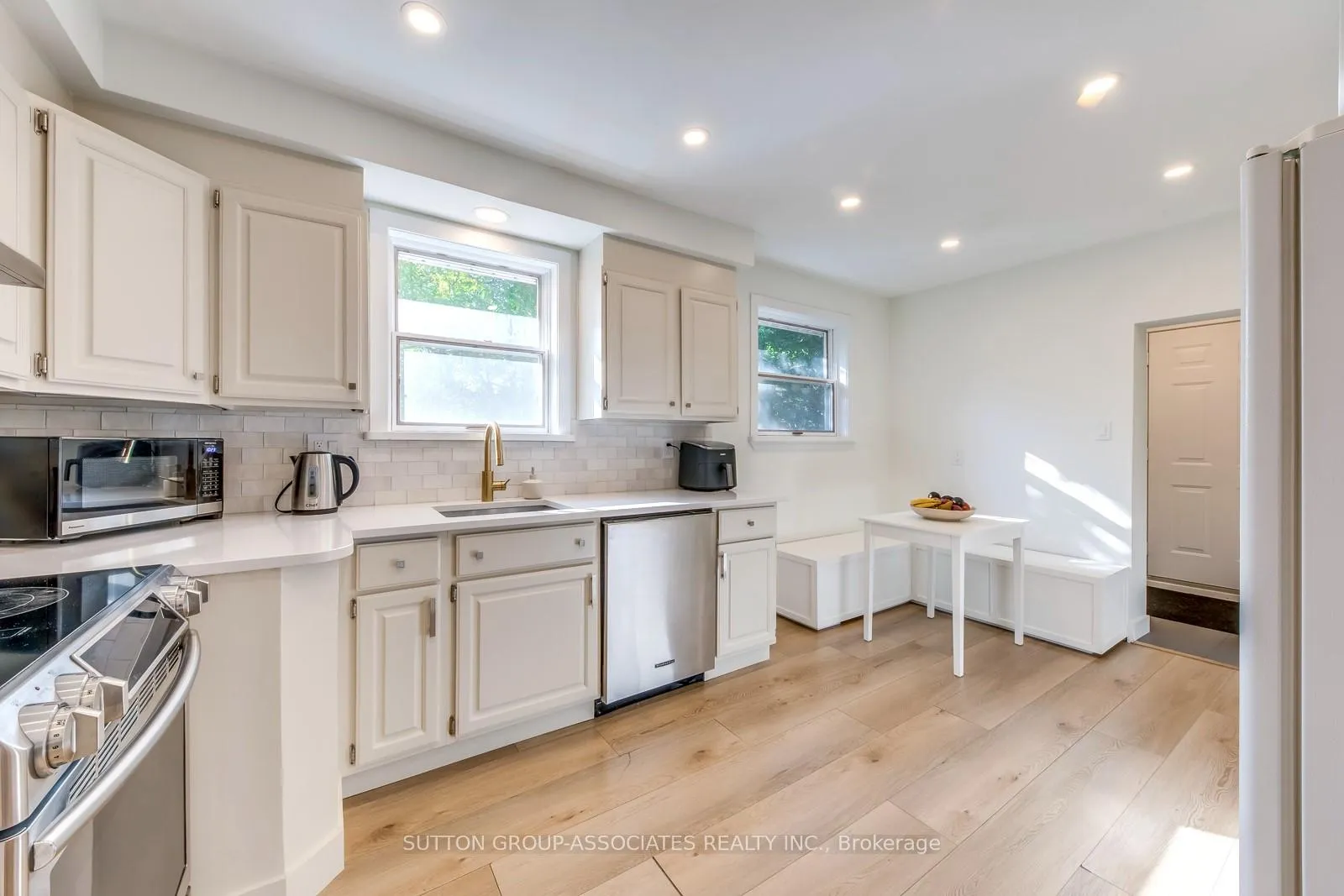 Photo 11 of 1 Laurentide Avenue, Aurora, Aurora Heights — HOMEH