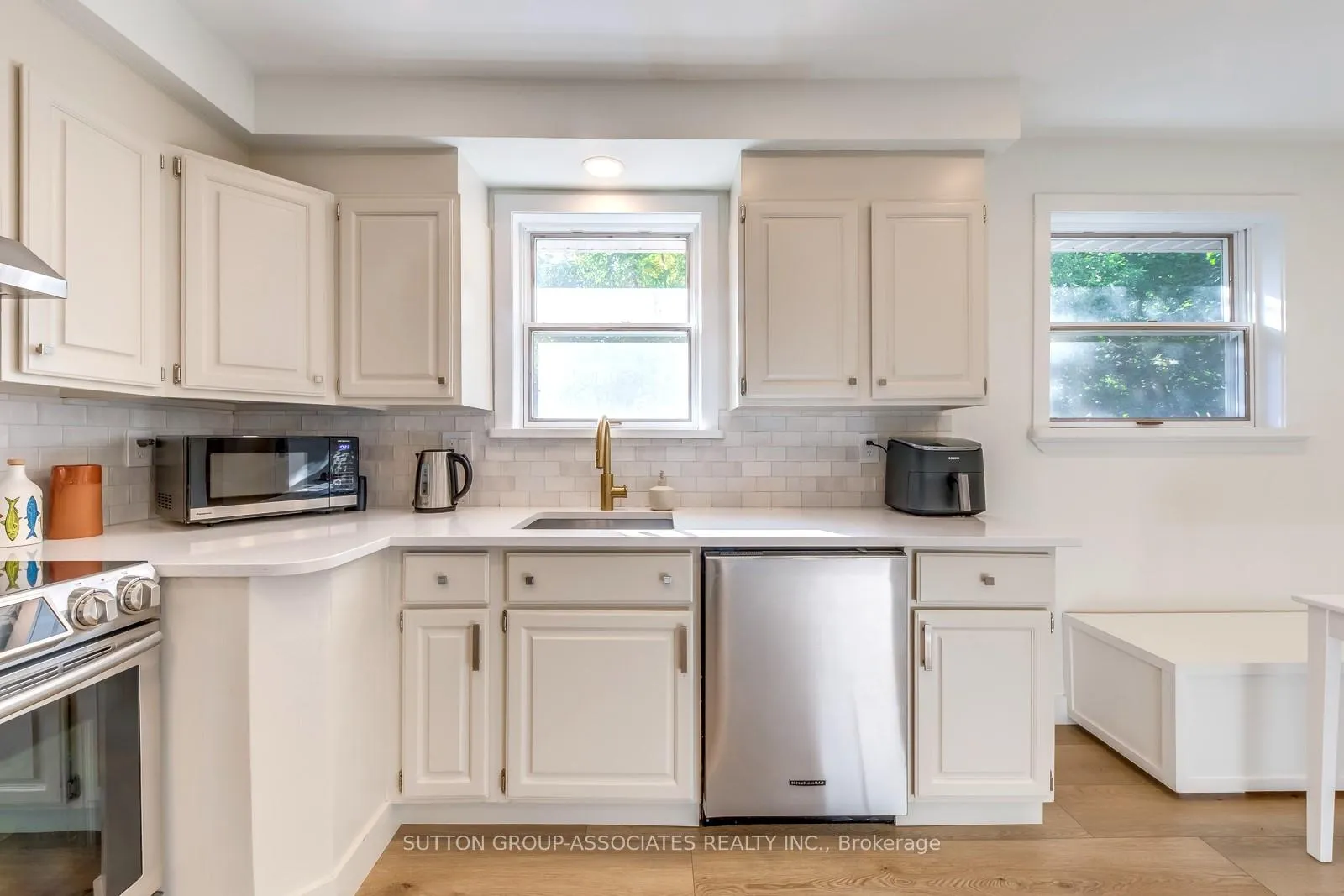 Photo 12 of 1 Laurentide Avenue, Aurora, Aurora Heights — HOMEH