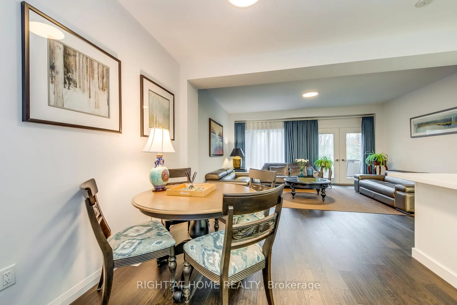 Photo 5 of 63 Burley Lane, Hamilton, Ancaster — HOMEH