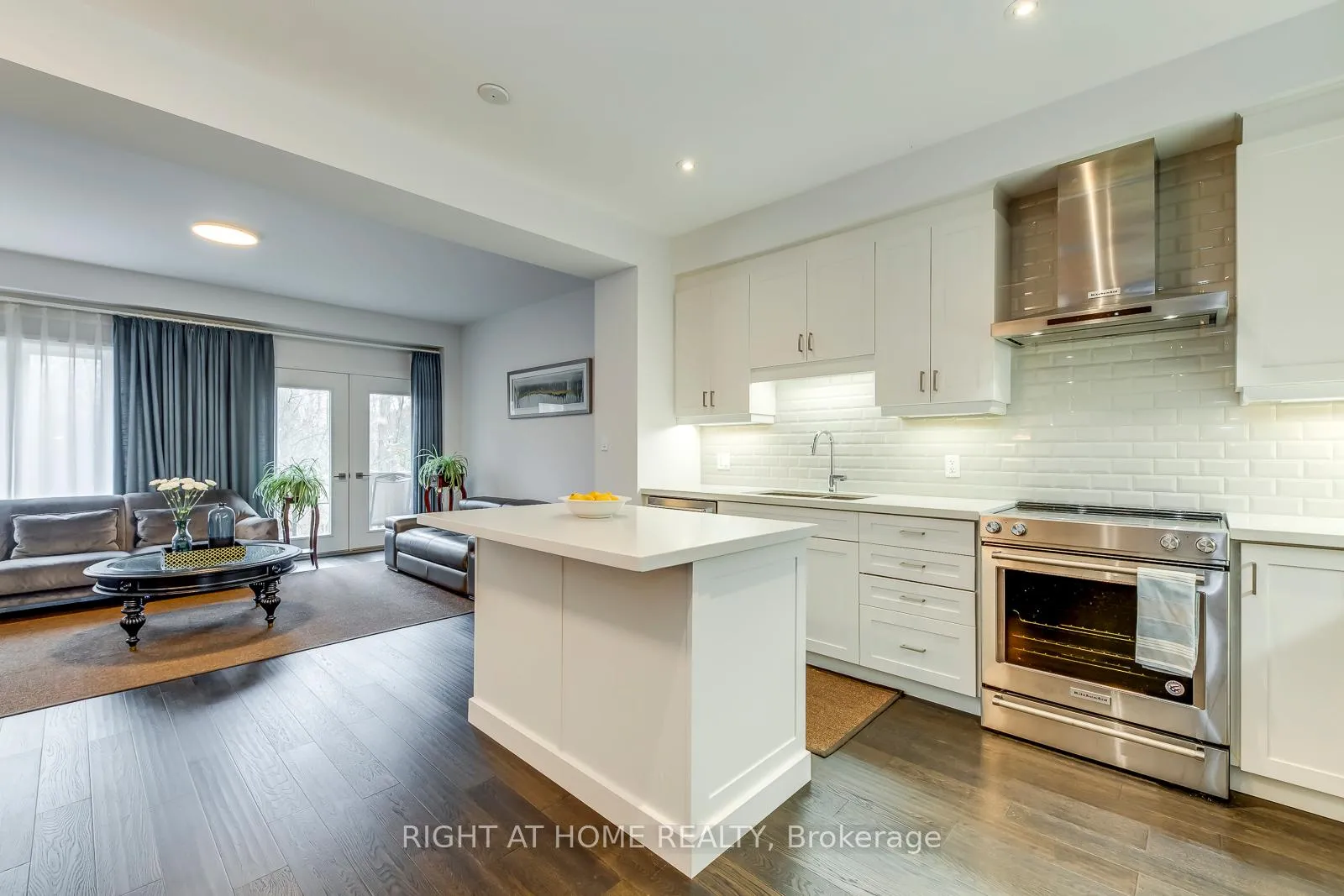 Photo 6 of 63 Burley Lane, Hamilton, Ancaster — HOMEH