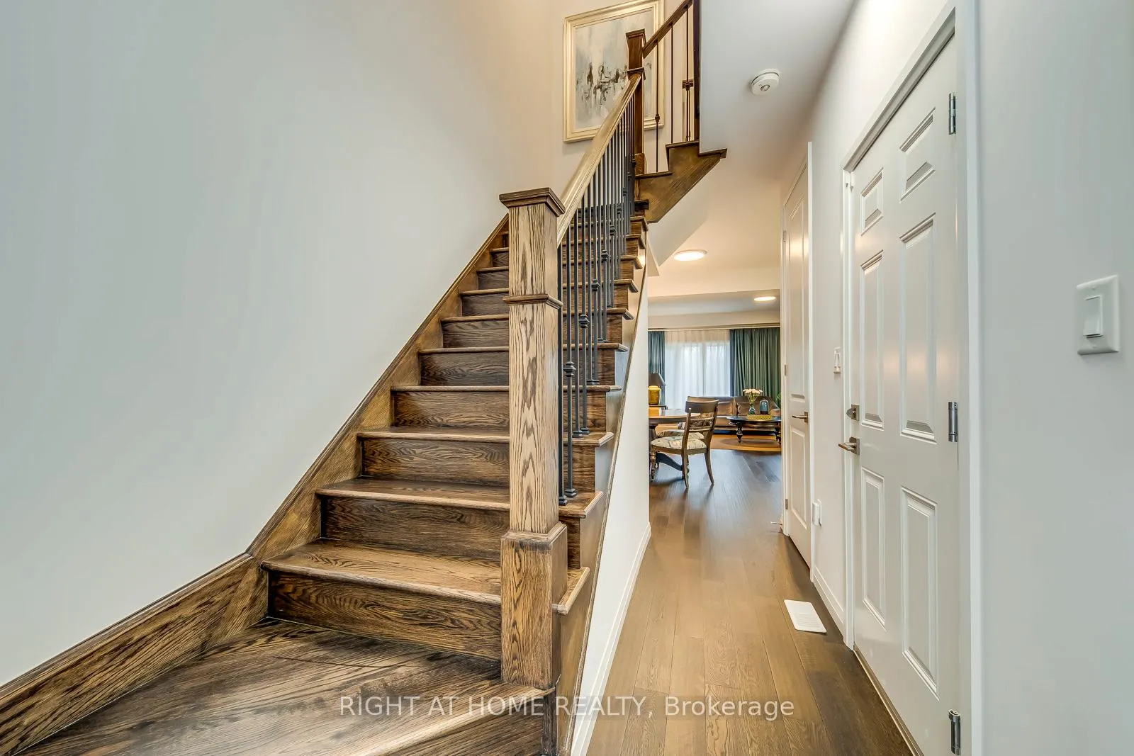 Photo 10 of 63 Burley Lane, Hamilton, Ancaster — HOMEH