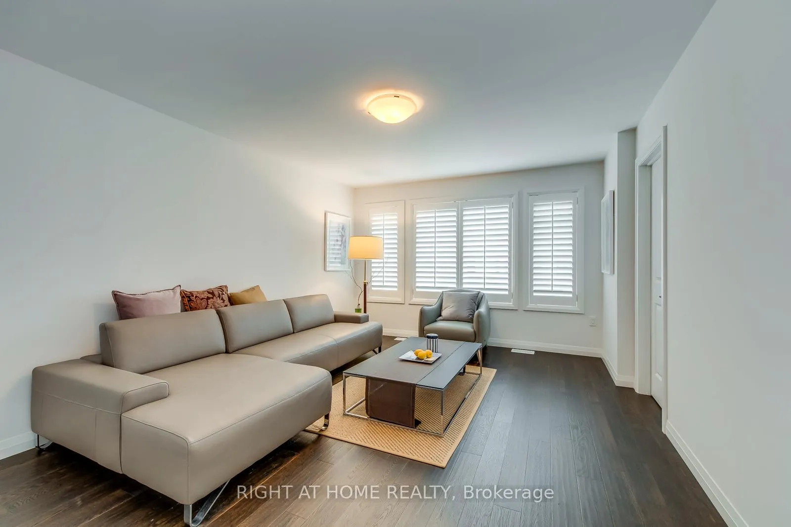 Photo 12 of 63 Burley Lane, Hamilton, Ancaster — HOMEH