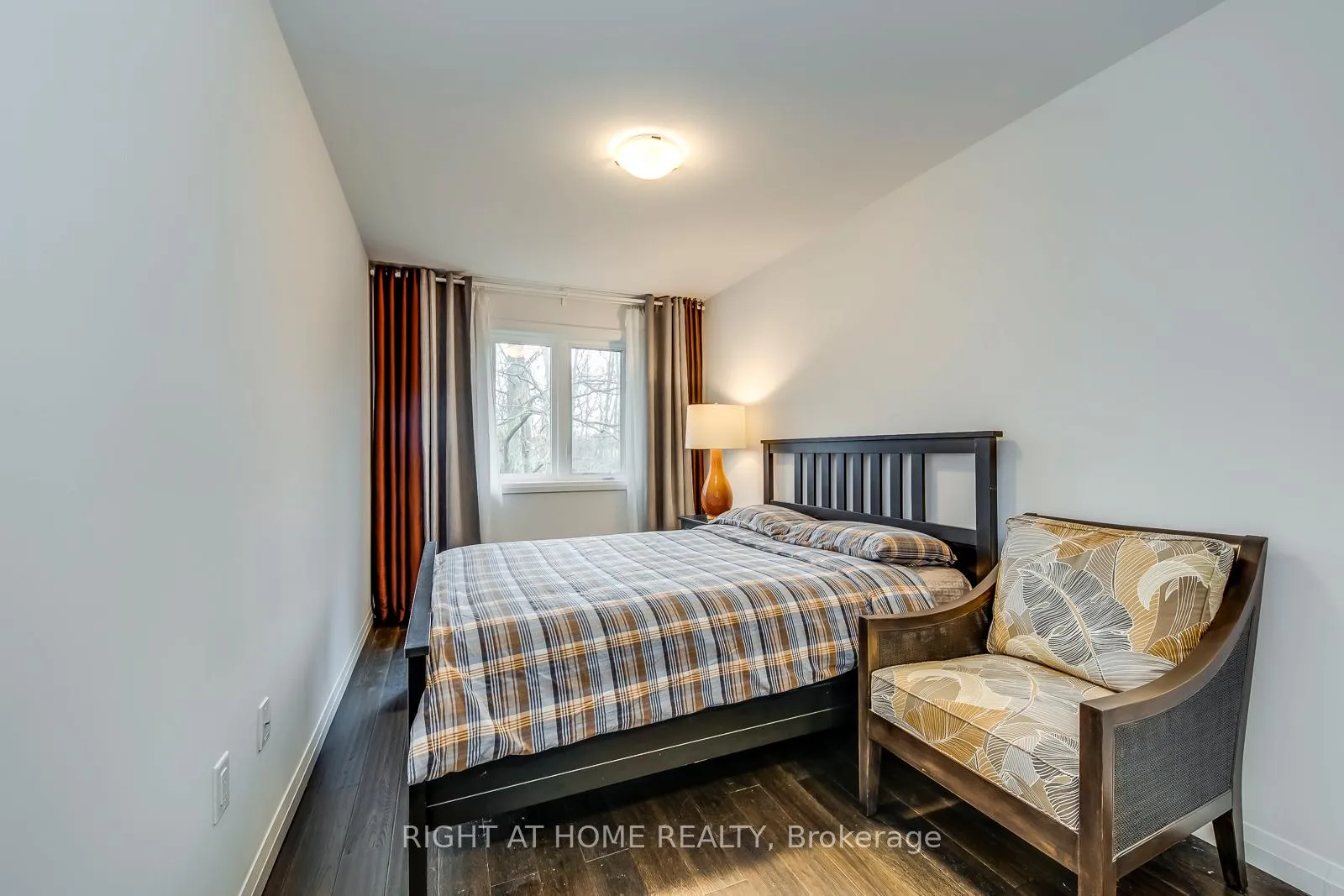 Photo 17 of 63 Burley Lane, Hamilton, Ancaster — HOMEH