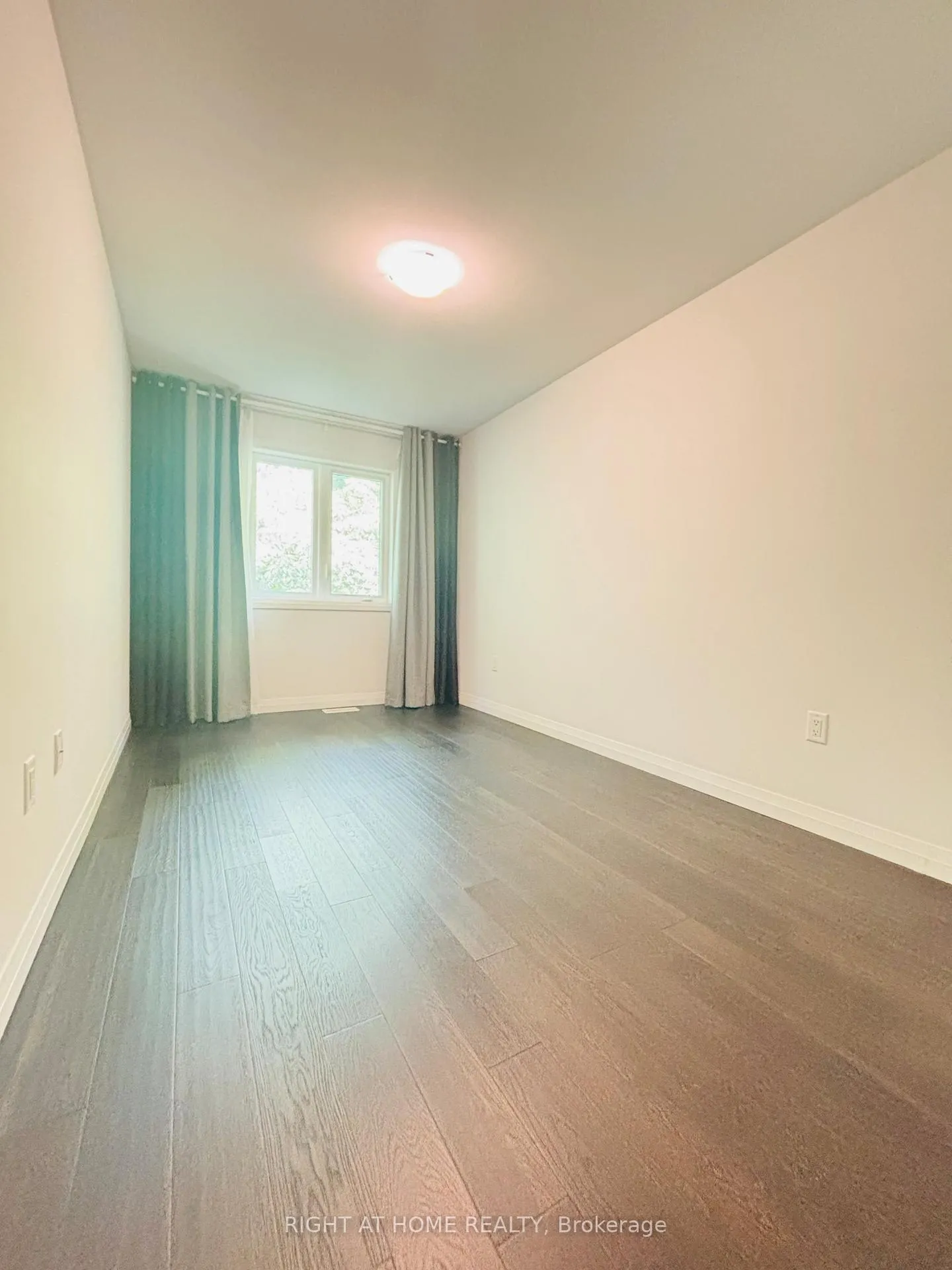 Photo 18 of 63 Burley Lane, Hamilton, Ancaster — HOMEH