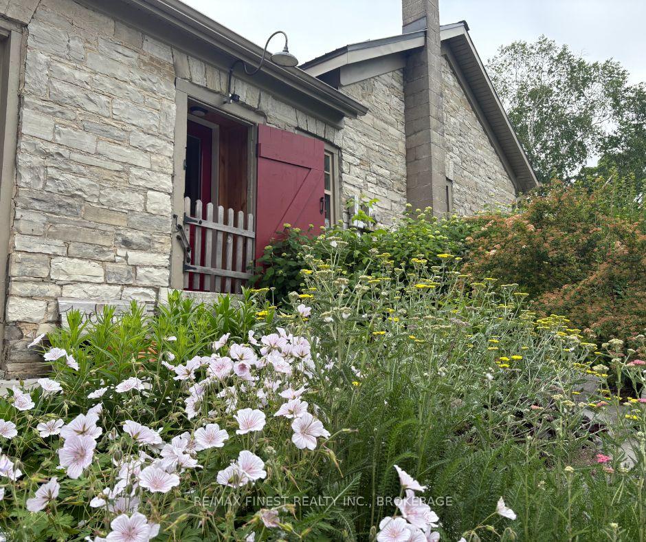 Photo 3 of 2165 Rutledge Road, Frontenac, Frontenac South — HOMEH