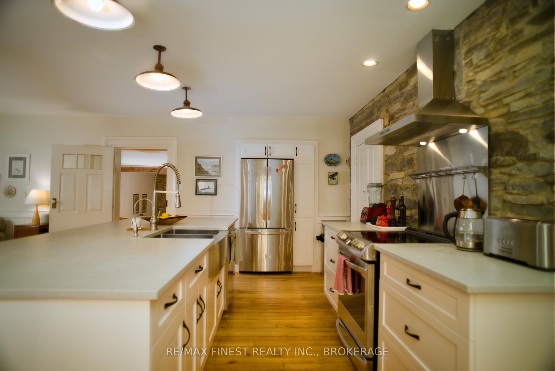 Photo 8 of 2165 Rutledge Road, Frontenac, Frontenac South — HOMEH