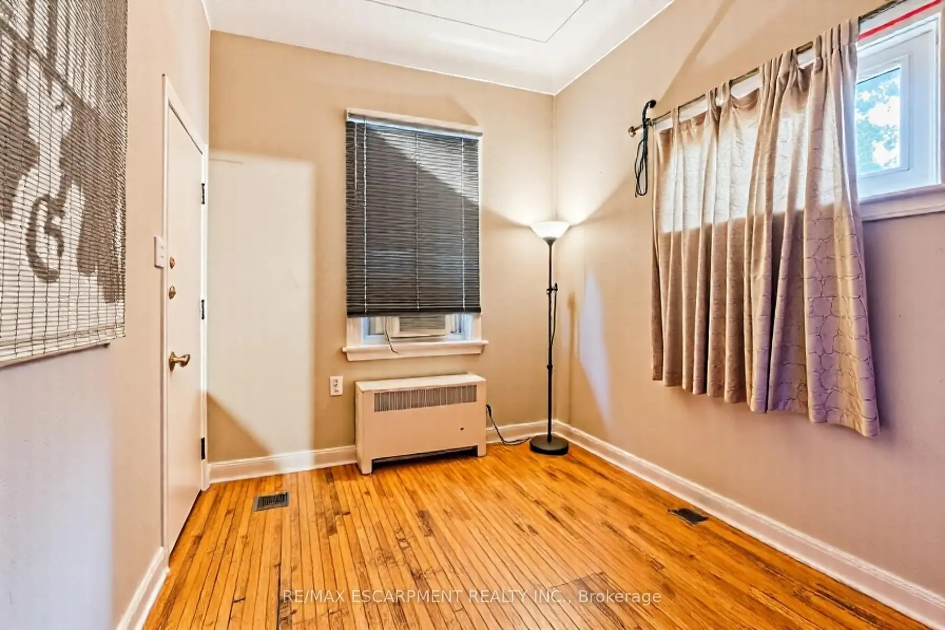 Photo 4 of 172 Markland Street, Hamilton, Durand — HOMEH