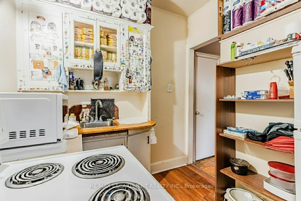 Photo 5 of 172 Markland Street, Hamilton, Durand — HOMEH