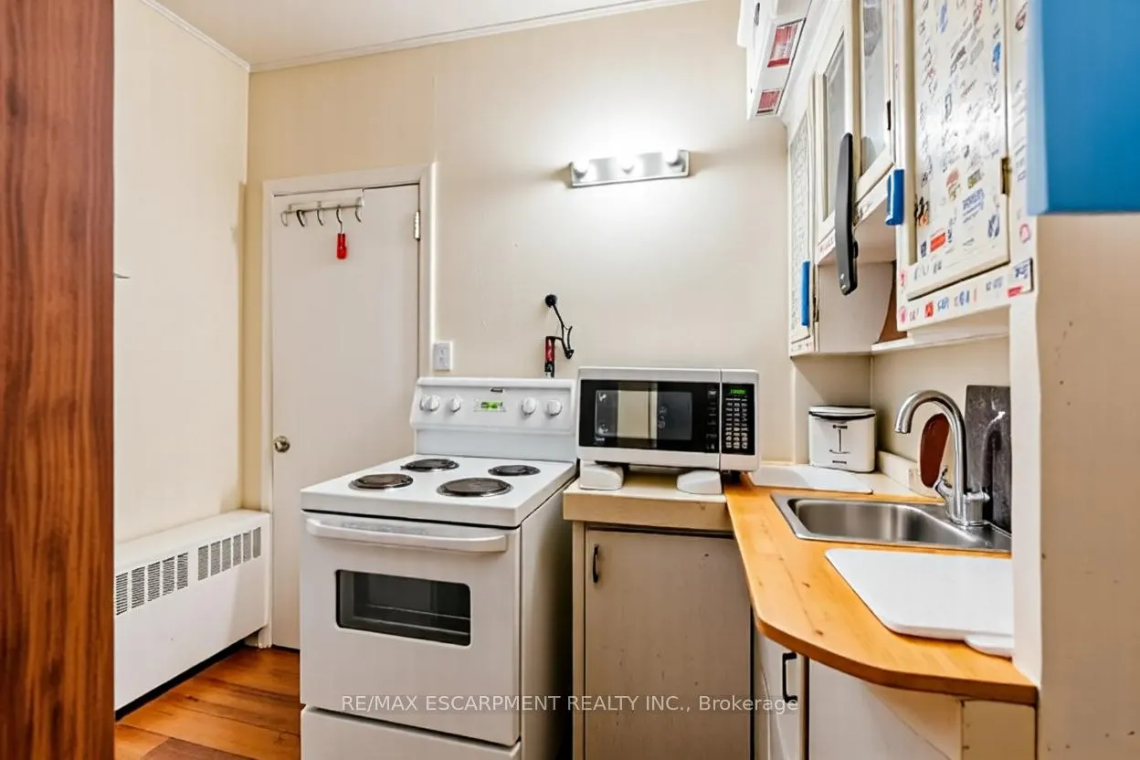 Photo 6 of 172 Markland Street, Hamilton, Durand — HOMEH