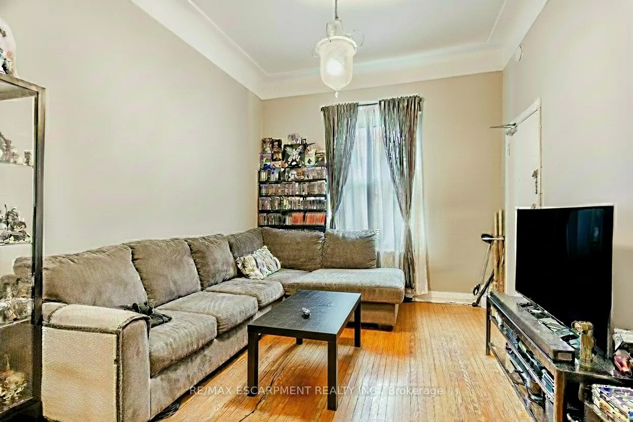Photo 8 of 172 Markland Street, Hamilton, Durand — HOMEH