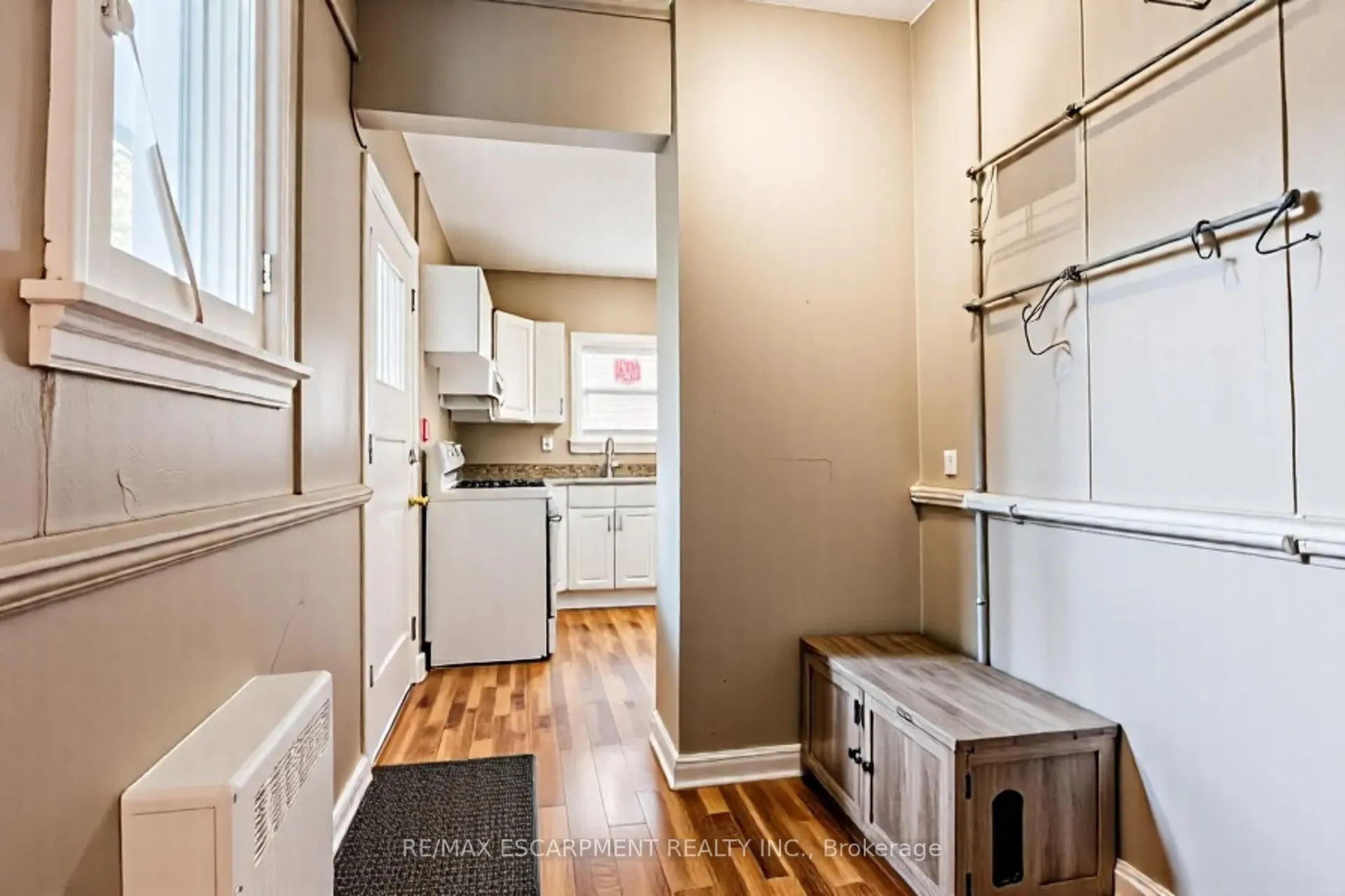 Photo 10 of 172 Markland Street, Hamilton, Durand — HOMEH