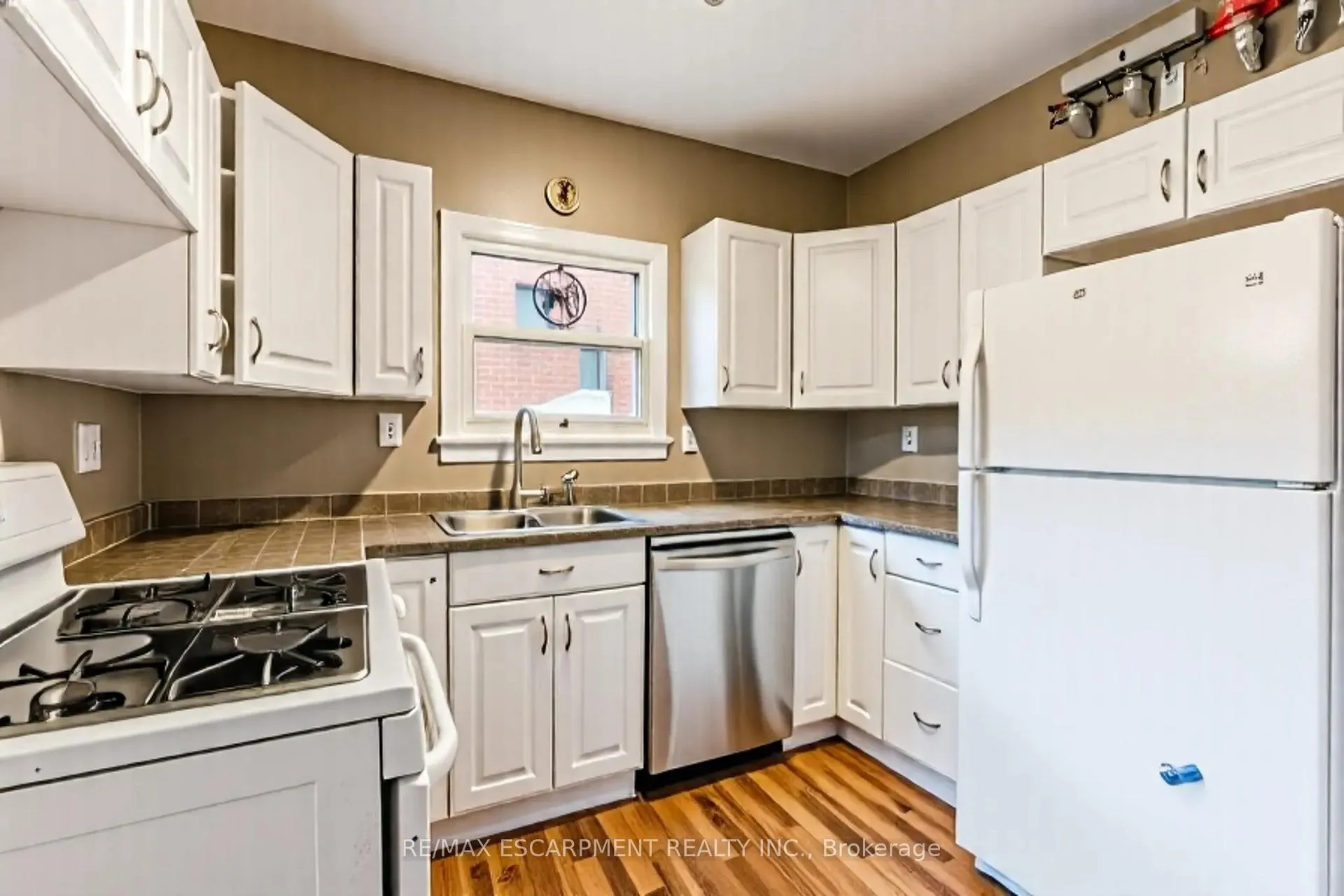 Photo 11 of 172 Markland Street, Hamilton, Durand — HOMEH