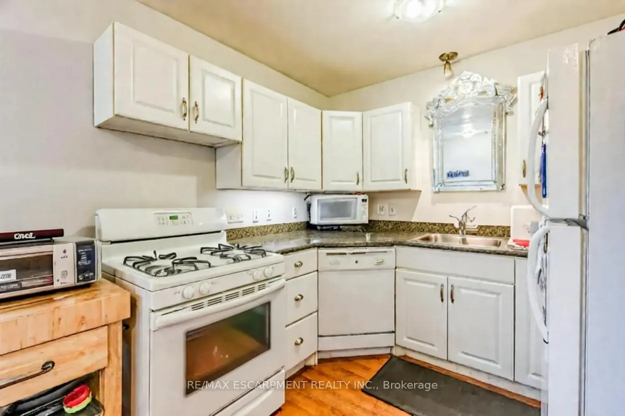 Photo 19 of 172 Markland Street, Hamilton, Durand — HOMEH