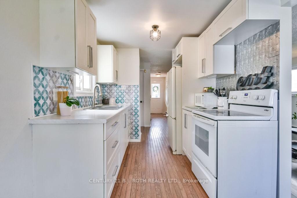 Photo 11 of 60 Corbett Drive, Barrie, Grove East — HOMEH
