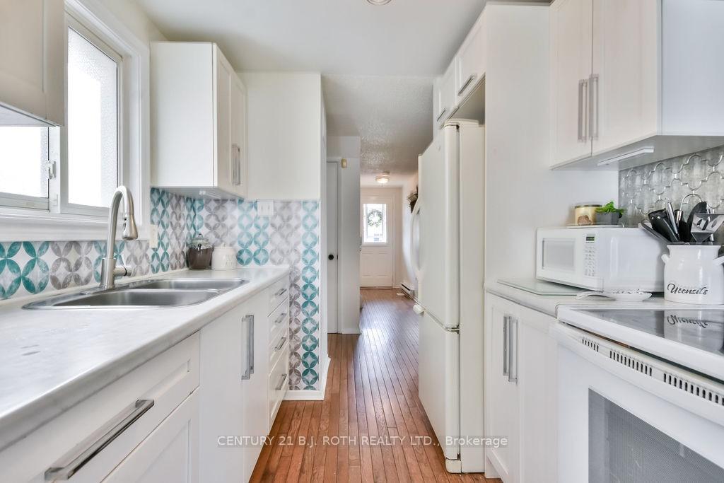 Photo 12 of 60 Corbett Drive, Barrie, Grove East — HOMEH