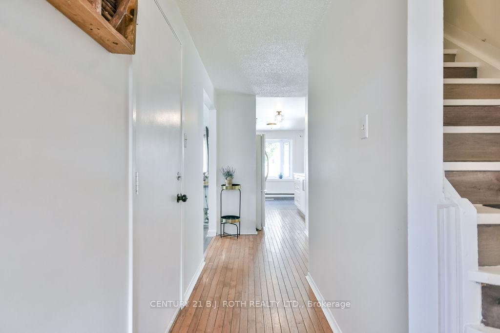 Photo 13 of 60 Corbett Drive, Barrie, Grove East — HOMEH