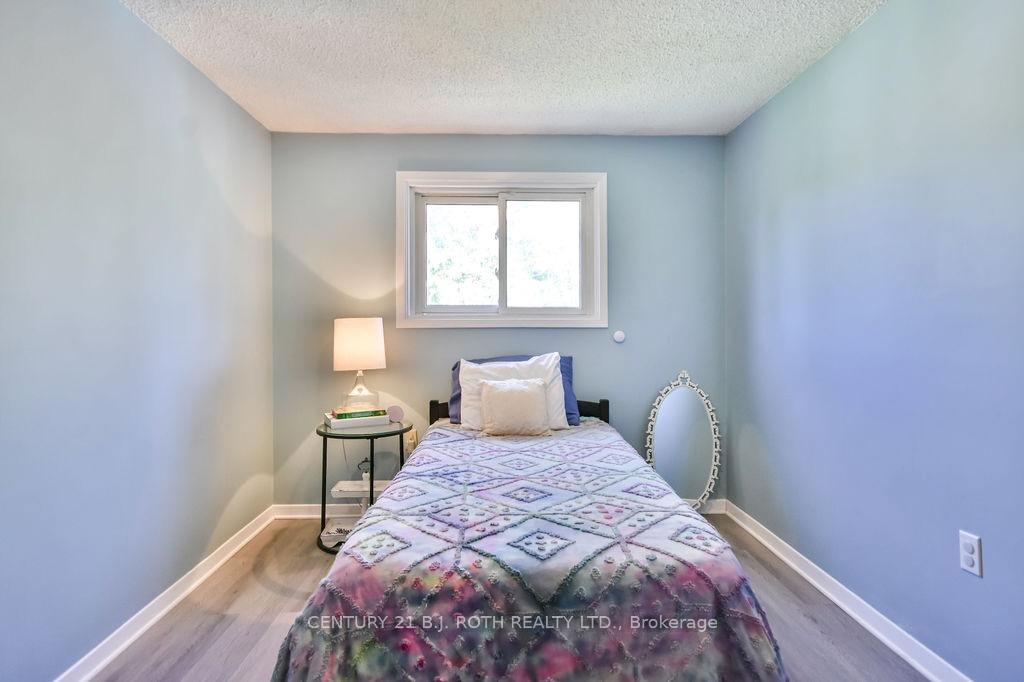 Photo 17 of 60 Corbett Drive, Barrie, Grove East — HOMEH